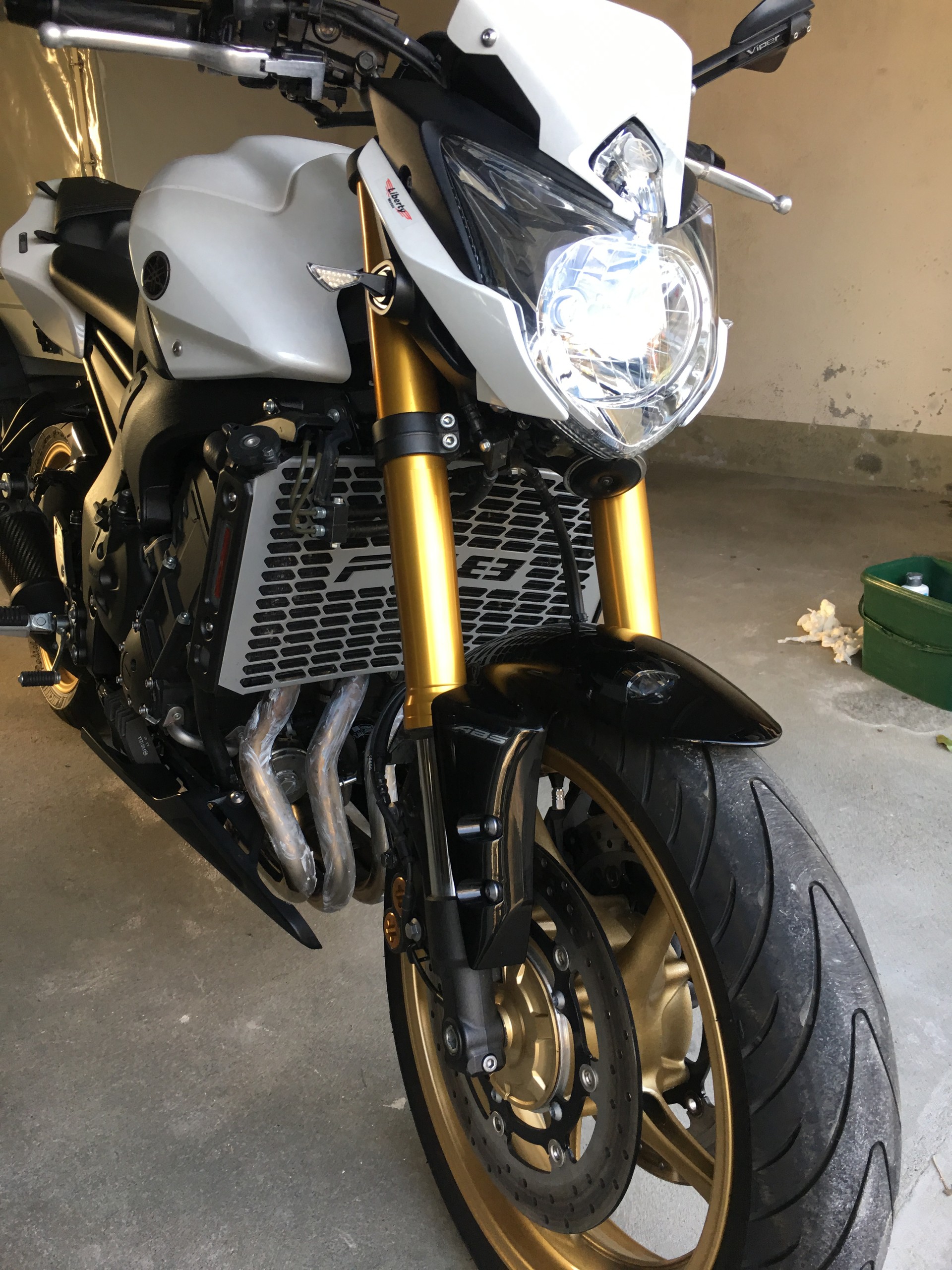 YAMAHA FZ8 N ABS Limited Edition-image-2