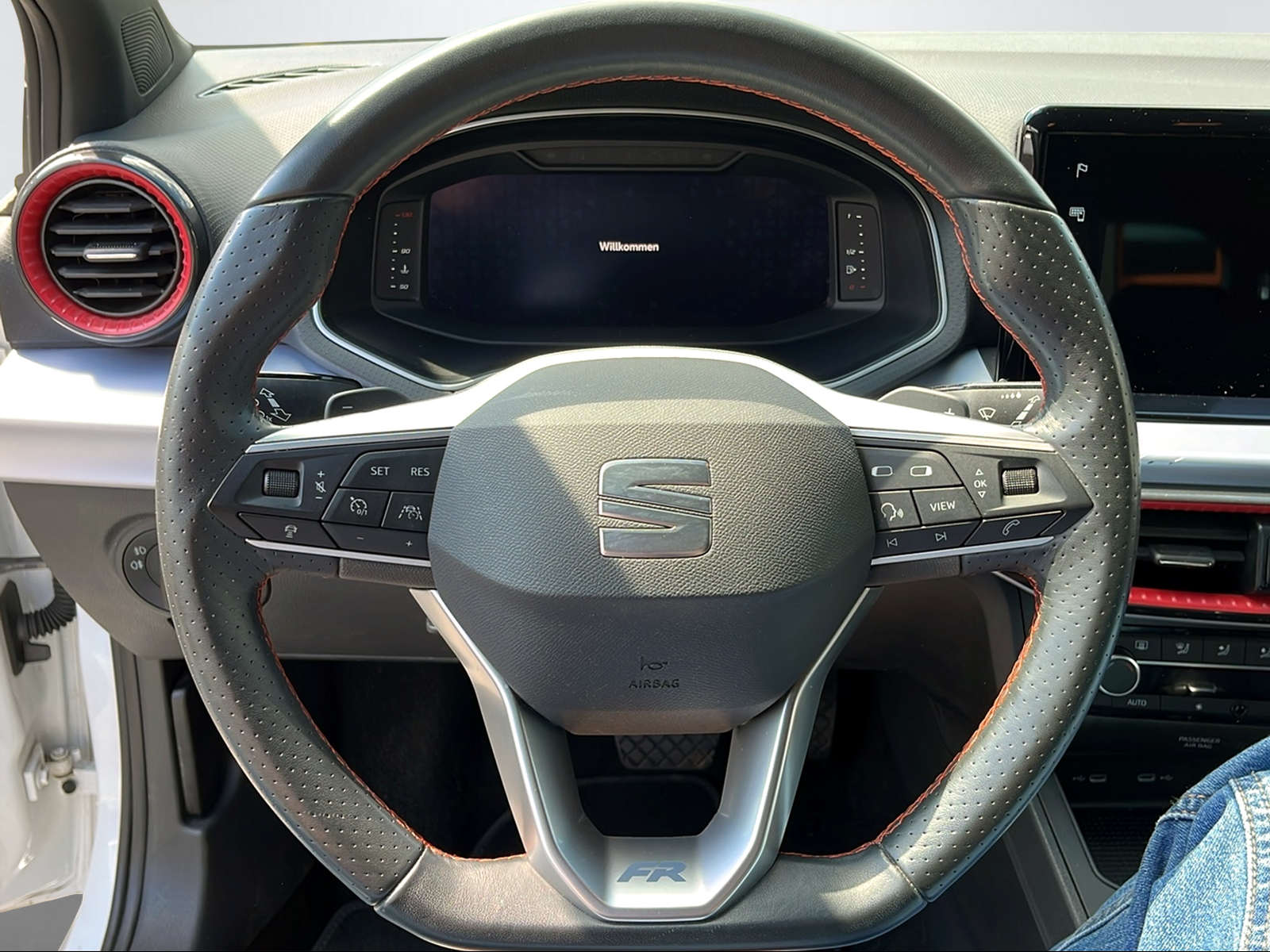 SEAT Ibiza 1.5 TSI FR DSG-image-11