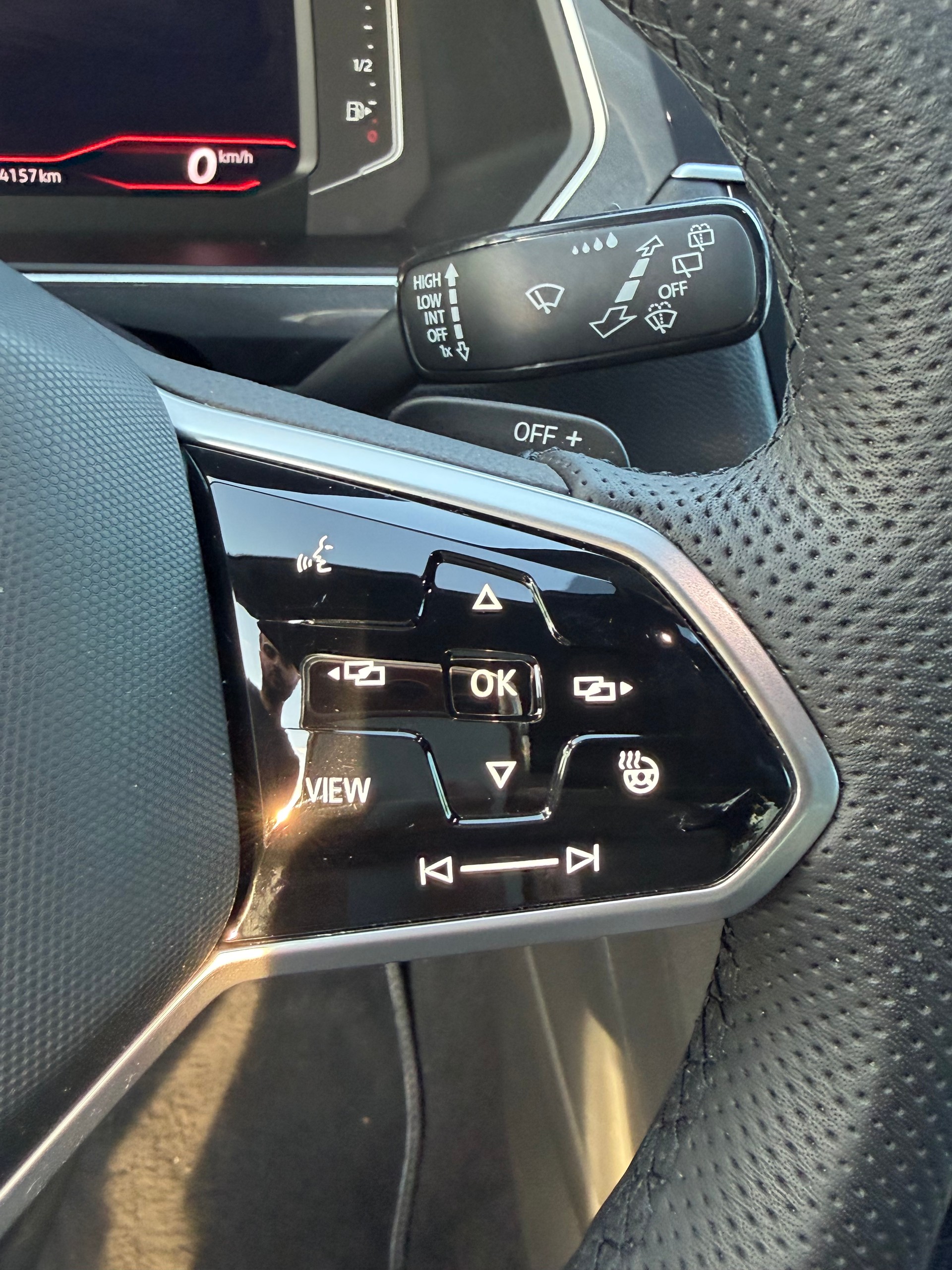 VW Tiguan 2.0TSI R-Line 4Motion DSG-image-17
