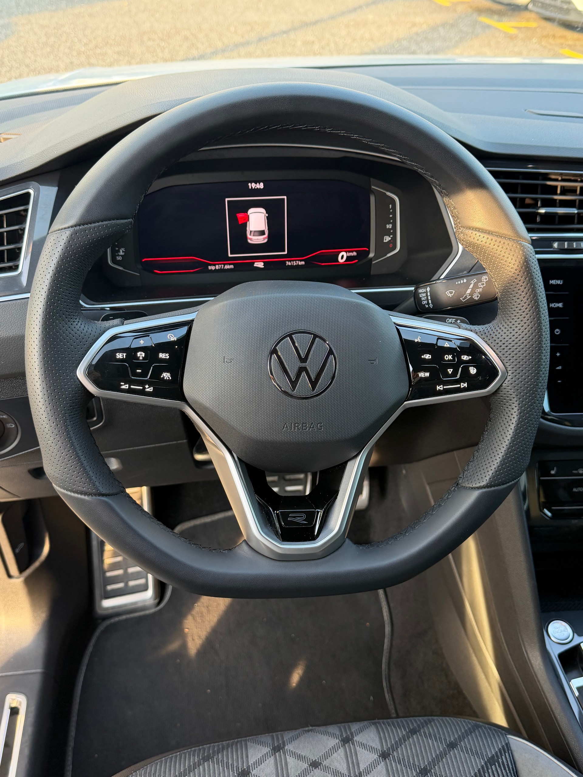 VW Tiguan 2.0TSI R-Line 4Motion DSG-image-15