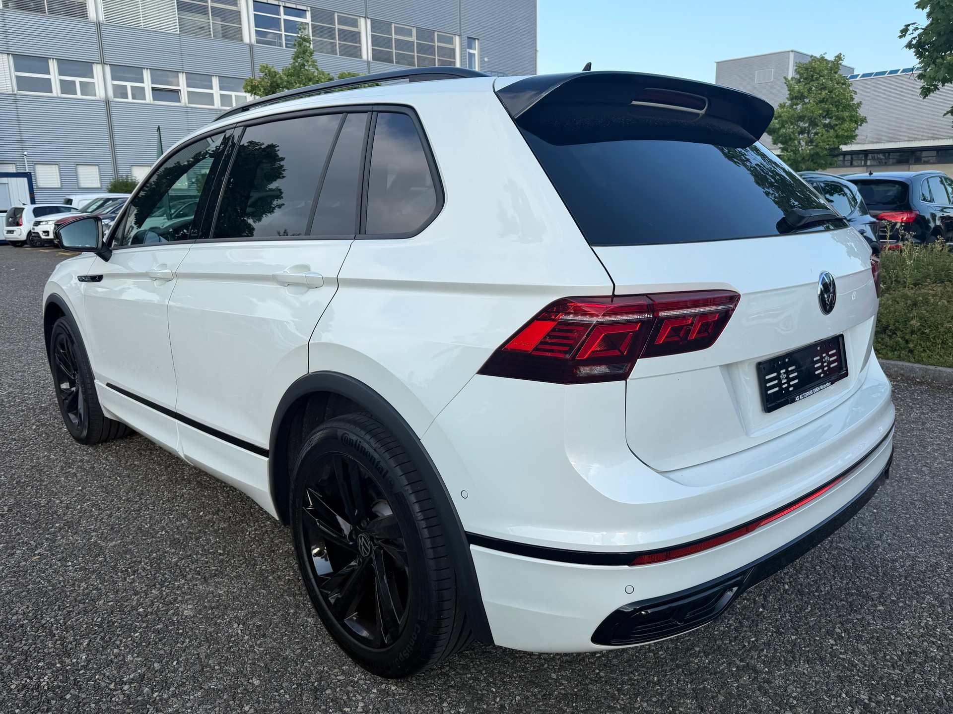 VW Tiguan 2.0TSI R-Line 4Motion DSG-image-6