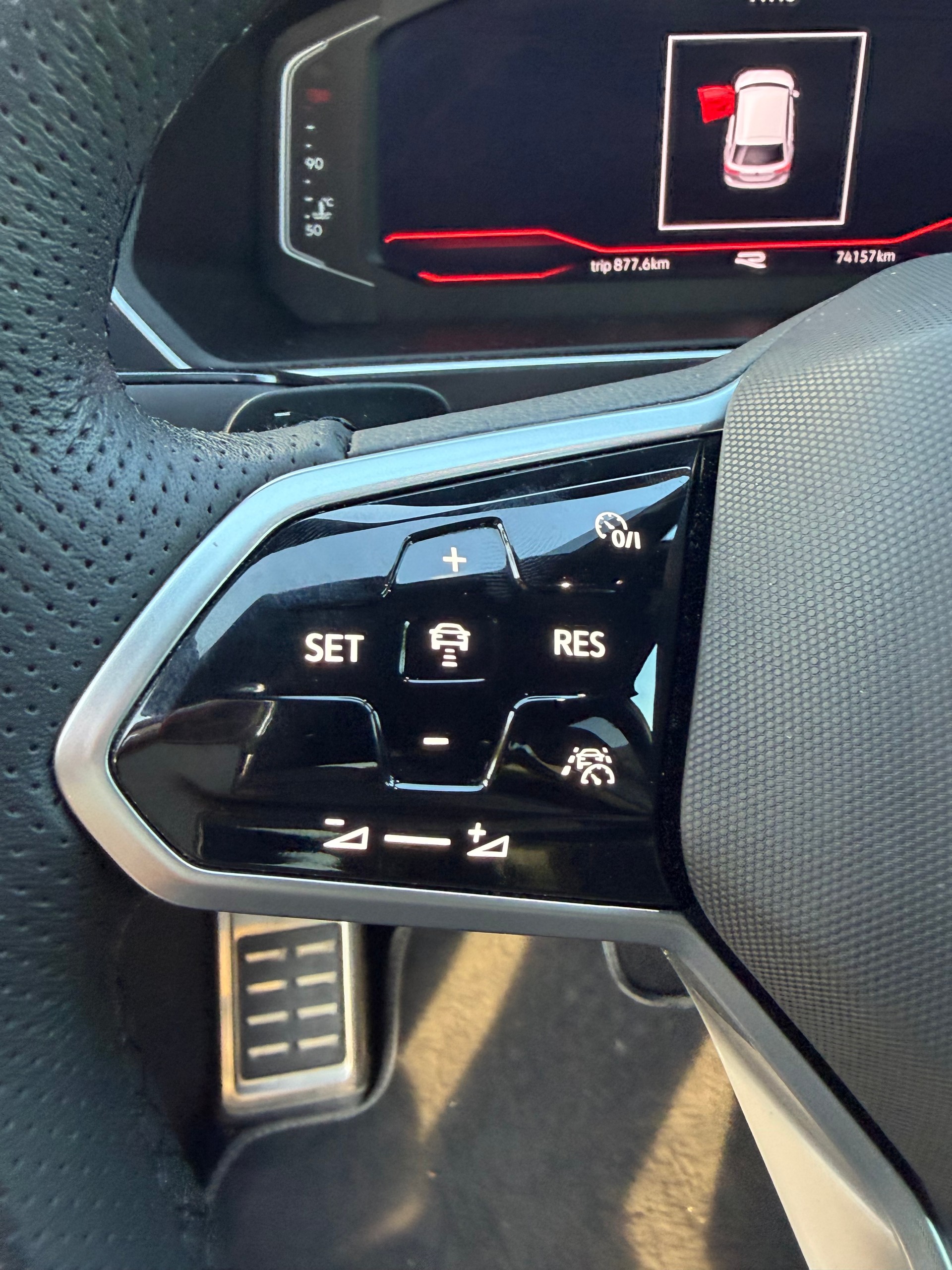VW Tiguan 2.0TSI R-Line 4Motion DSG-image-16