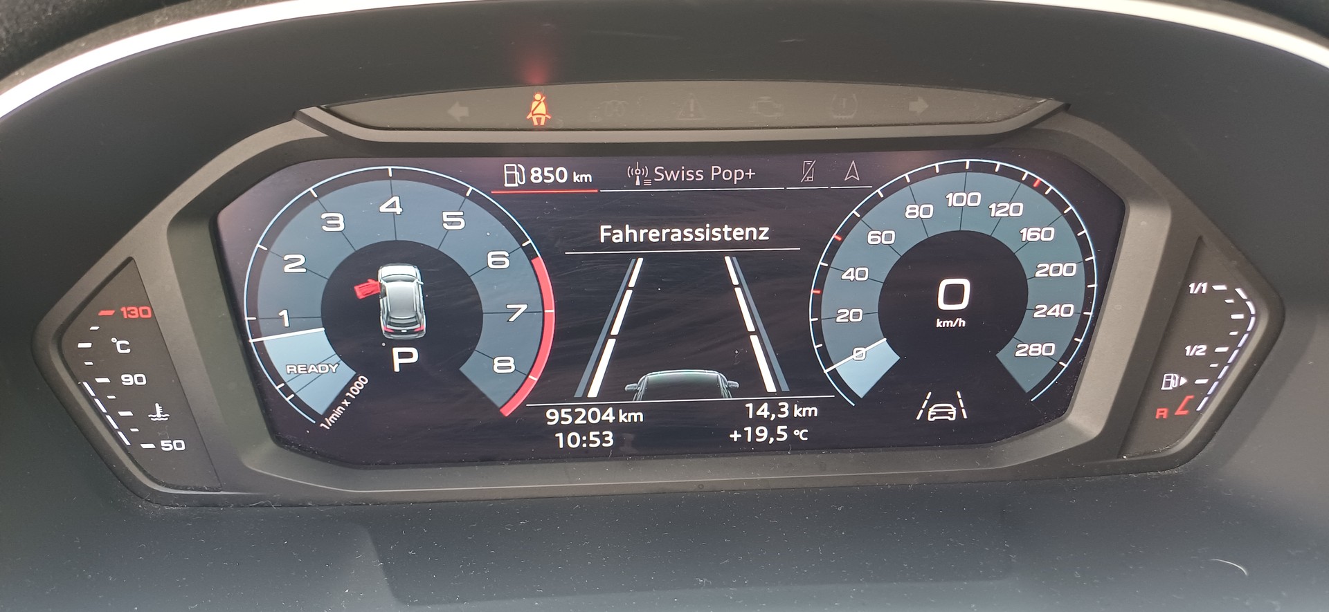 AUDI Q3 35 TFSI S-tronic-image-8