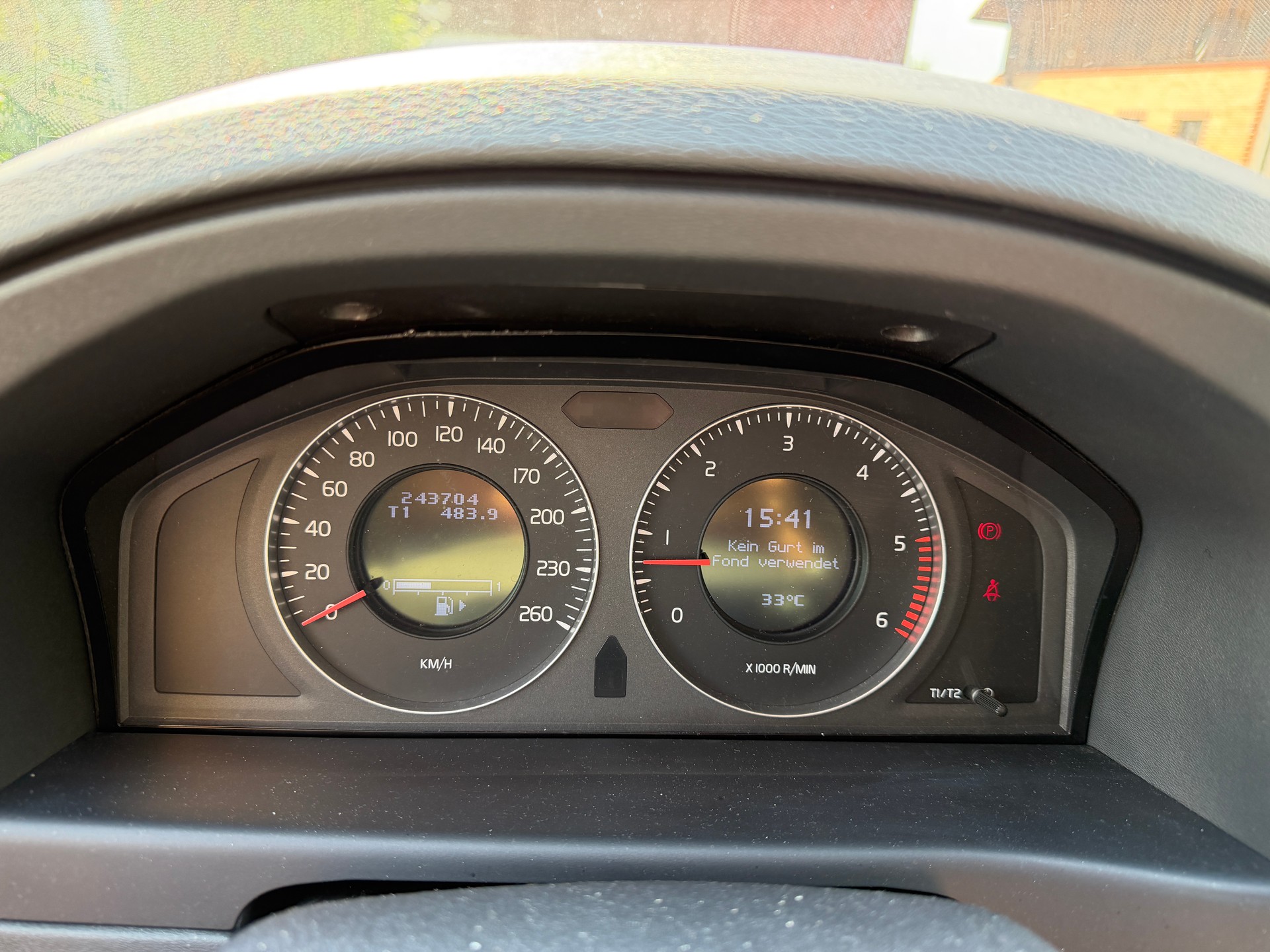 VOLVO V70 D5 Summum-image-8