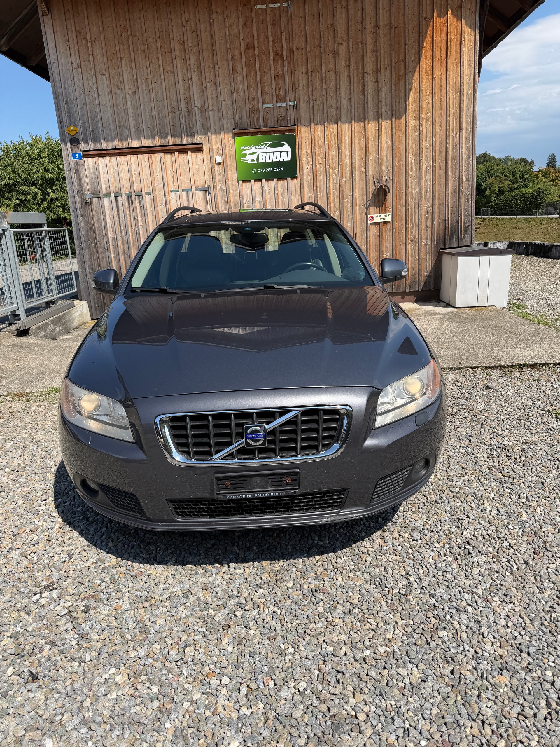 VOLVO V70 D5 Summum-image-1