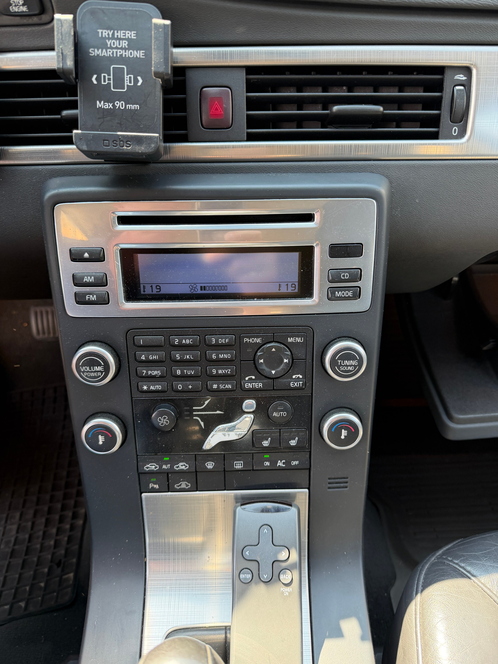 VOLVO V70 D5 Summum-image-11