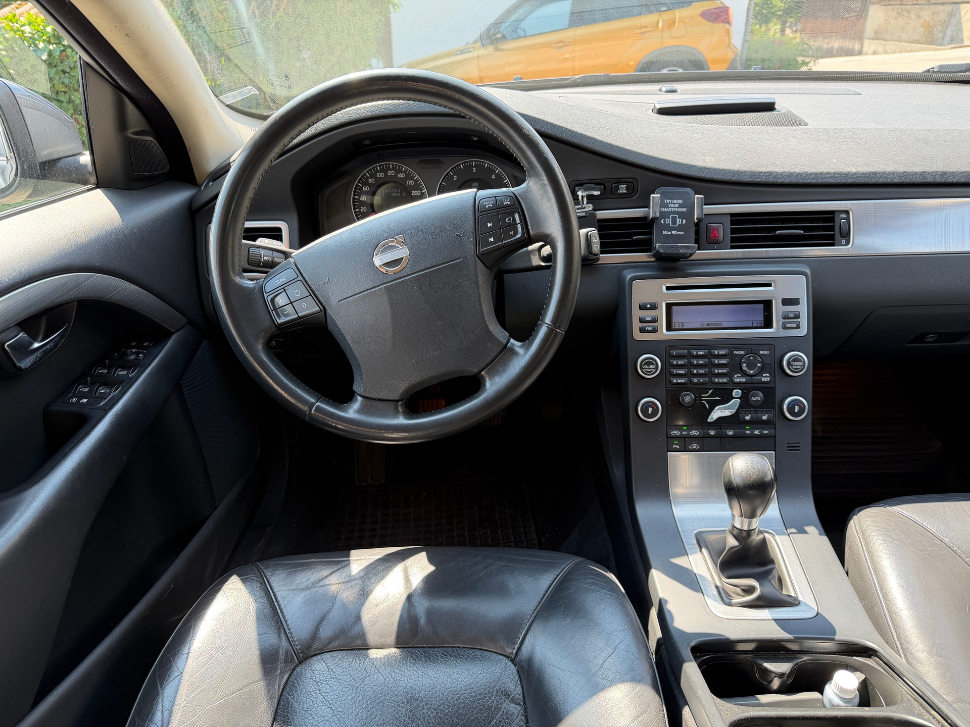 VOLVO V70 D5 Summum-image-7