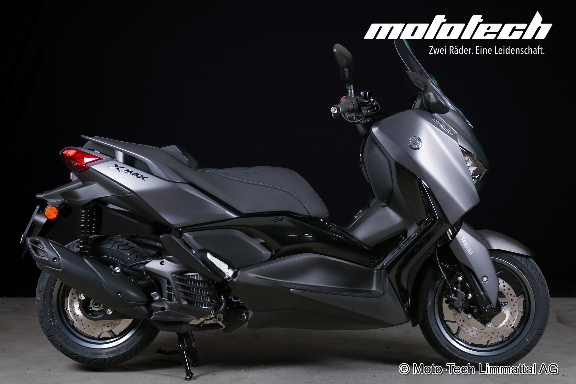 YAMAHA X-Max 300 Tech Max+-showroom-element-1