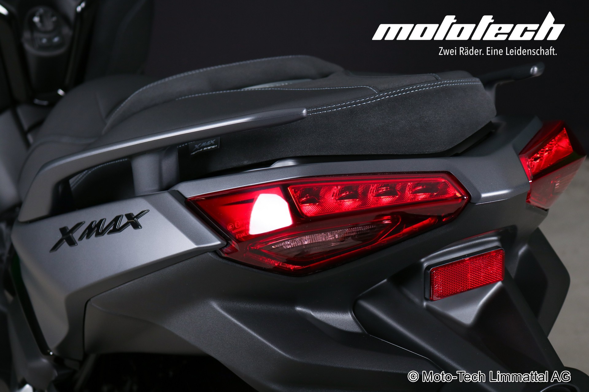 YAMAHA X-Max 300 Tech Max+-image-6