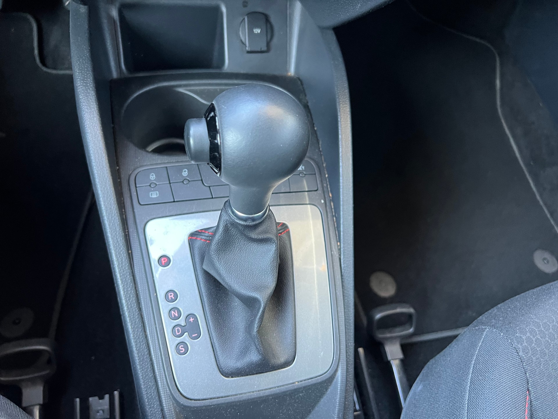 SEAT Ibiza 1.4 TSI FR DSG PS 150 *** Navigation * Klima * frisch ab MFK * 1 Jahr Garantie möglich ***-image-18