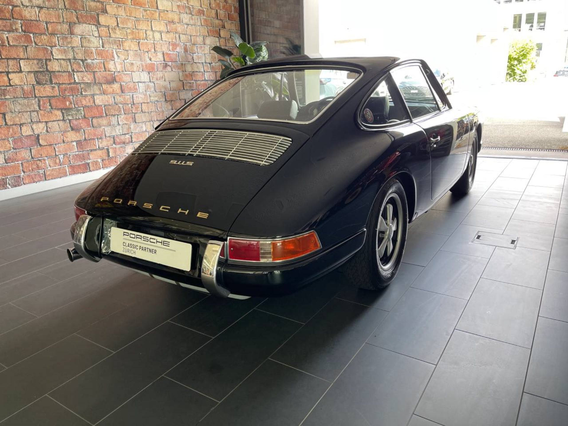 PORSCHE 911 2.0 Coupé-image-15