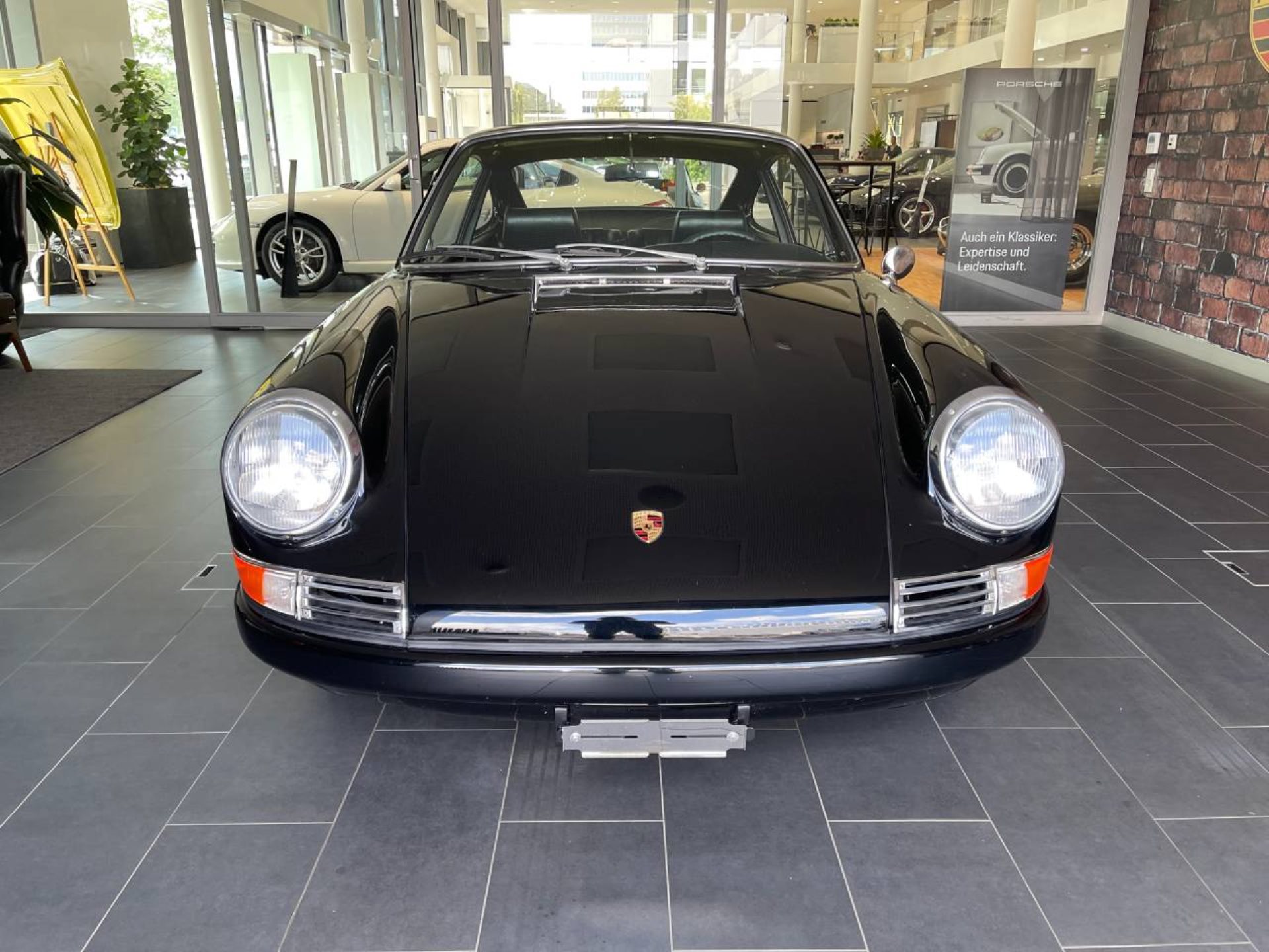 PORSCHE 911 2.0 Coupé-image-5