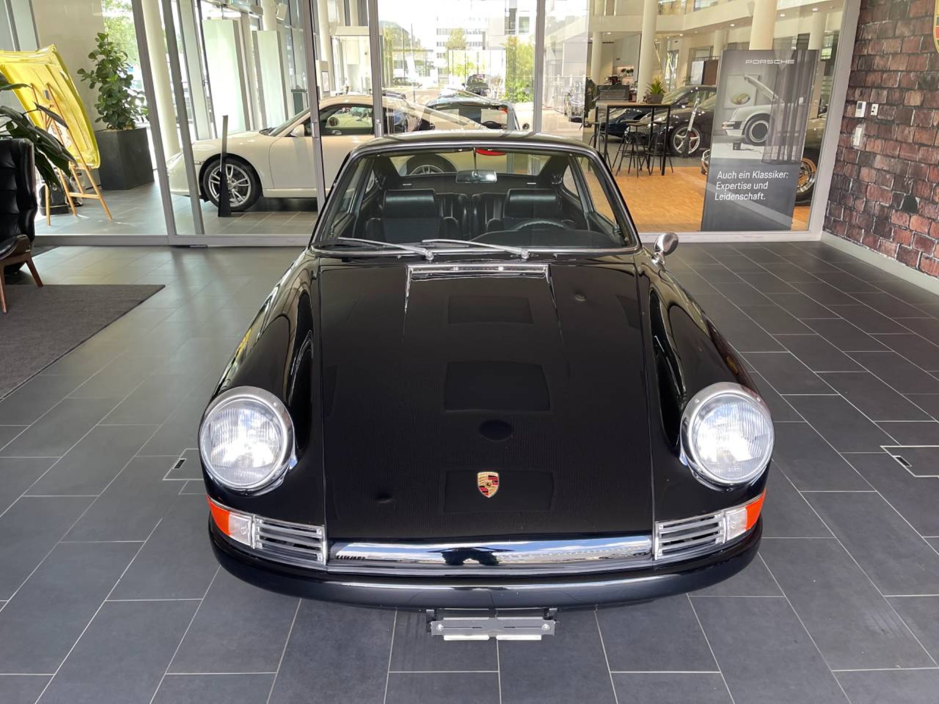 PORSCHE 911 2.0 Coupé-image-6