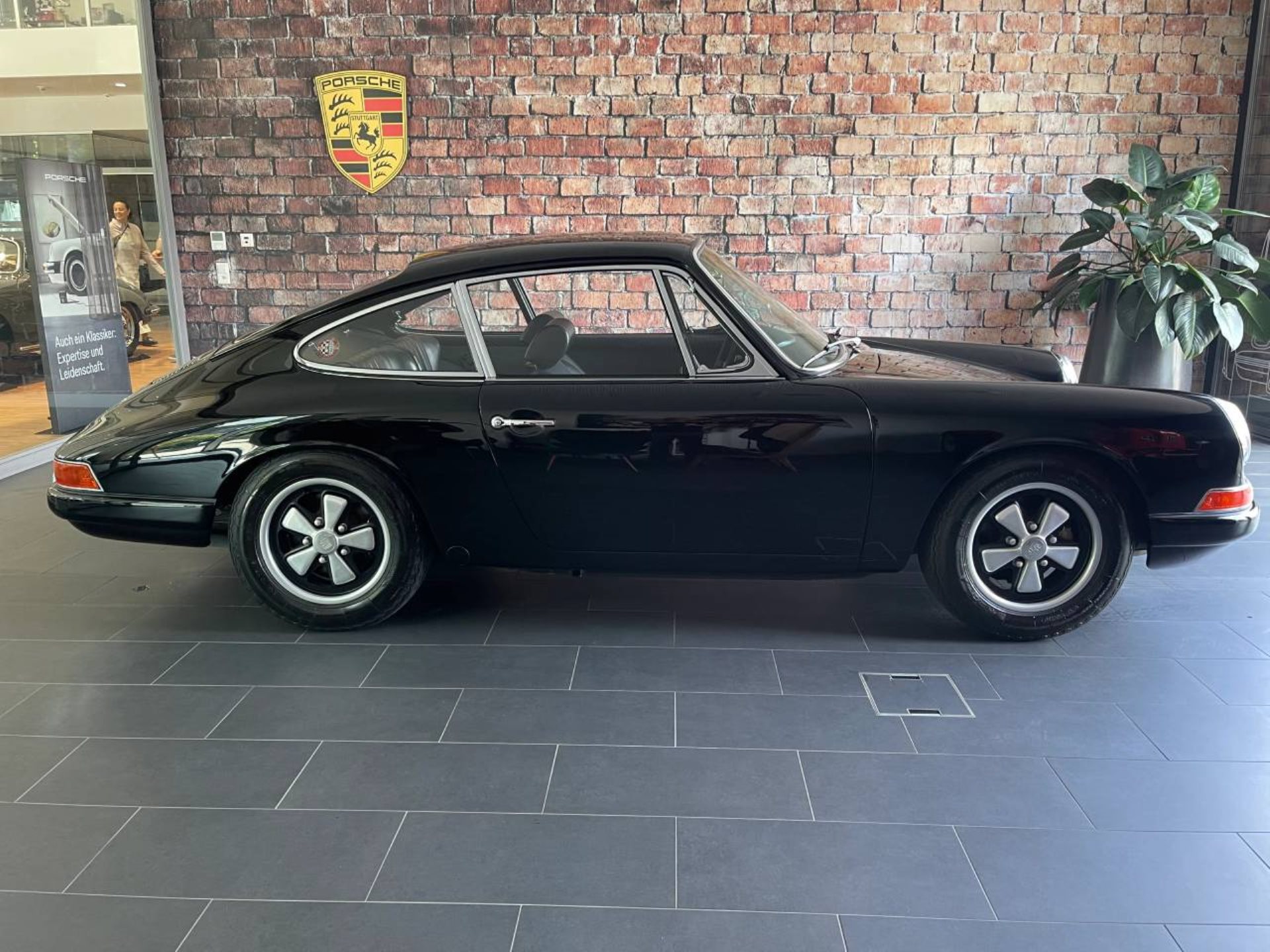 PORSCHE 911 2.0 Coupé-image-10