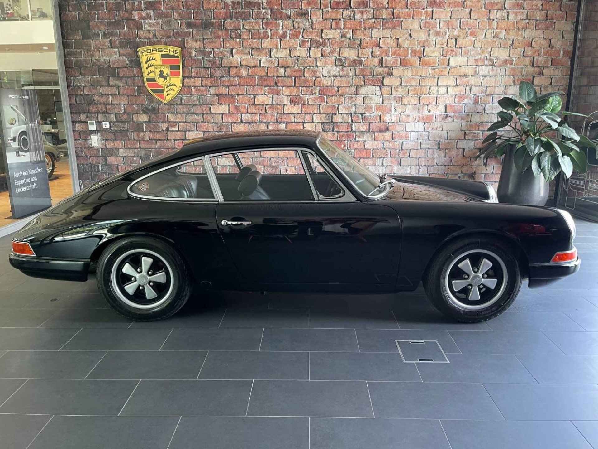 PORSCHE 911 2.0 Coupé-image-1