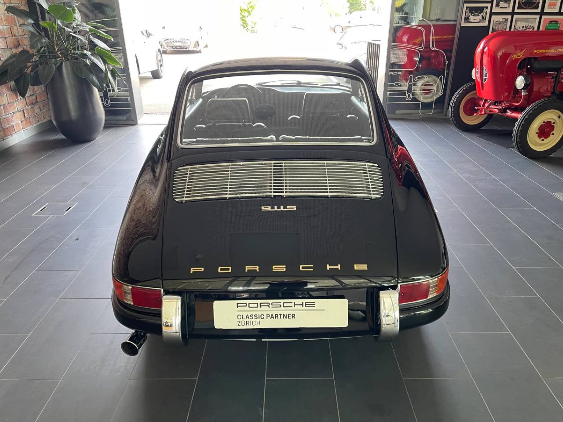 PORSCHE 911 2.0 Coupé-image-12