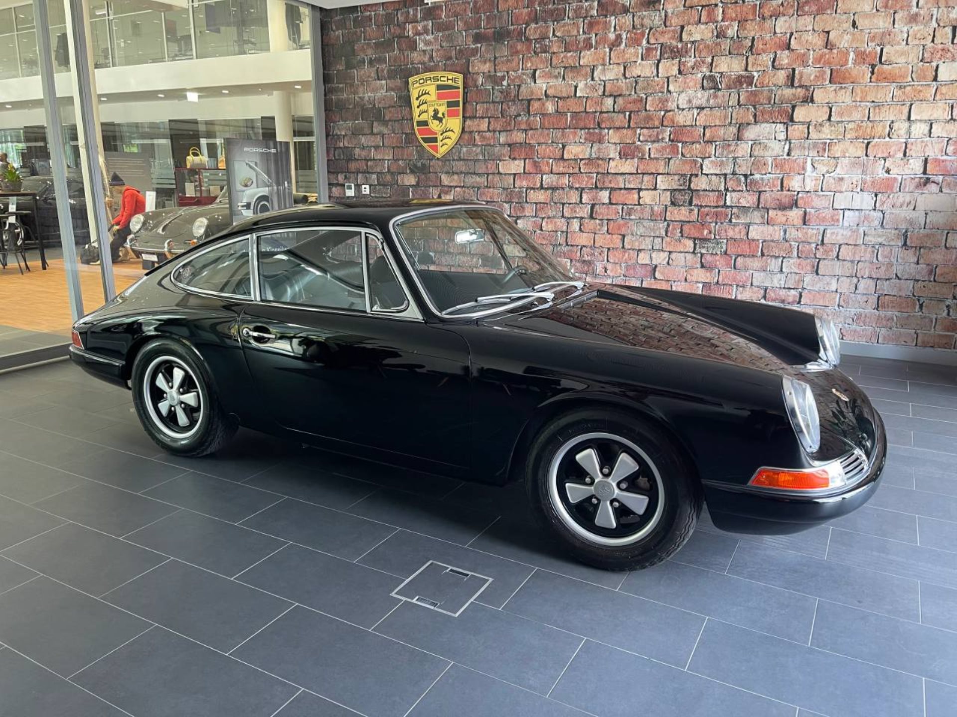 PORSCHE 911 2.0 Coupé-image-9