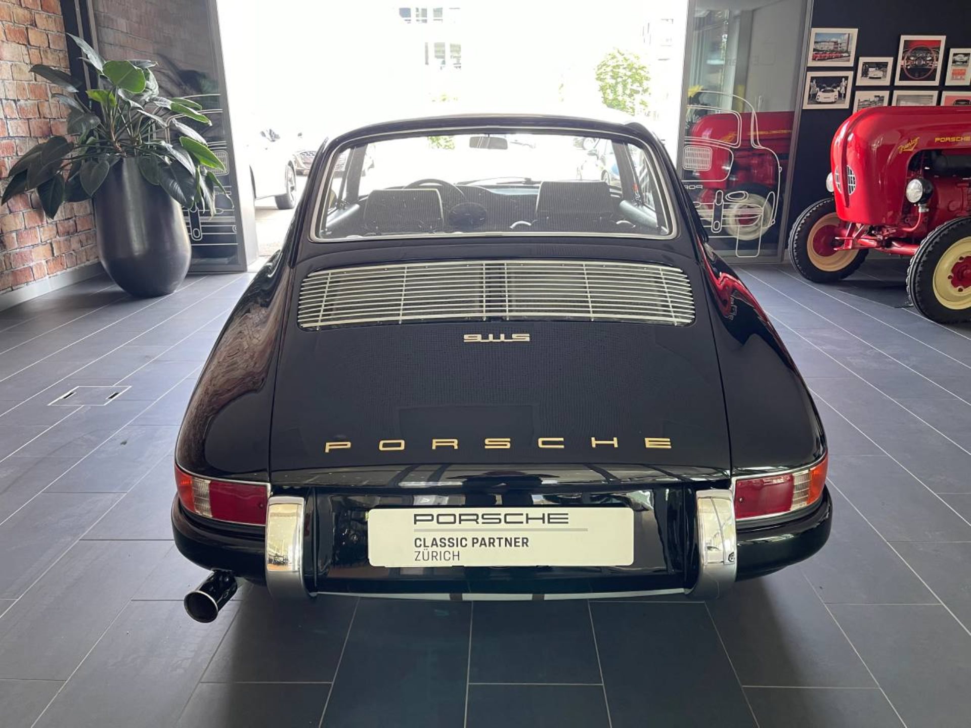 PORSCHE 911 2.0 Coupé-image-11