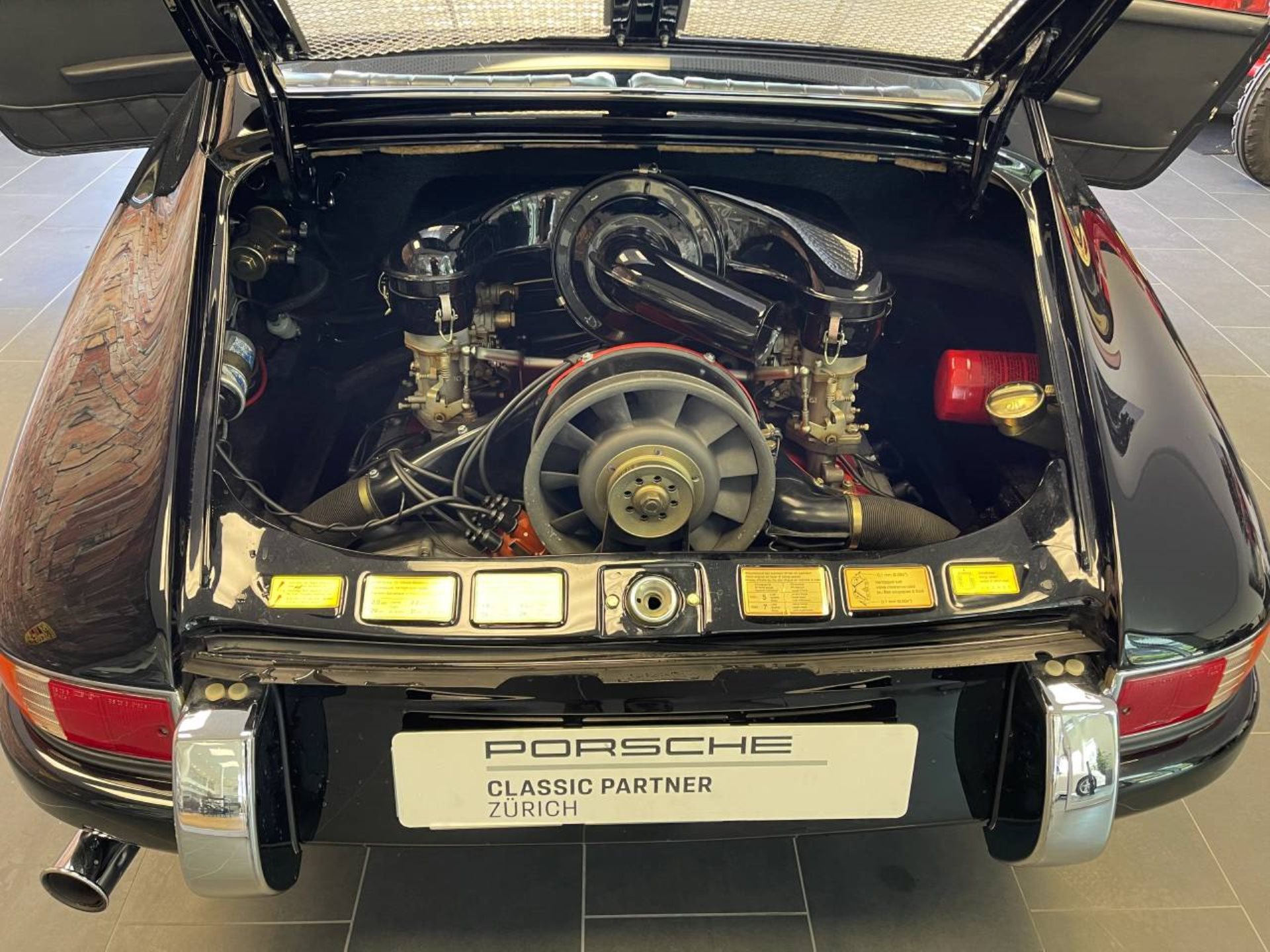 PORSCHE 911 2.0 Coupé-image-24