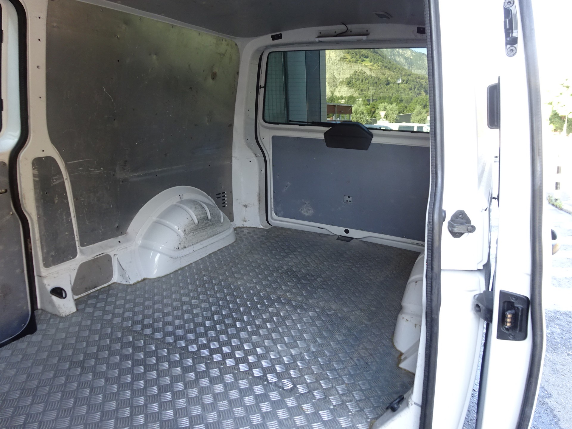 VW T6 2.0 TDI 4Motion DSG-image-24