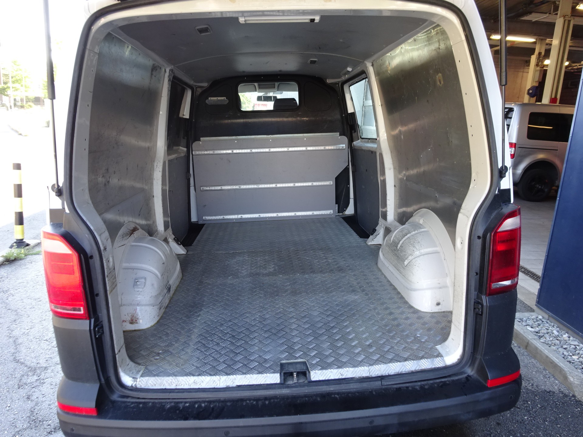 VW T6 2.0 TDI 4Motion DSG-image-21