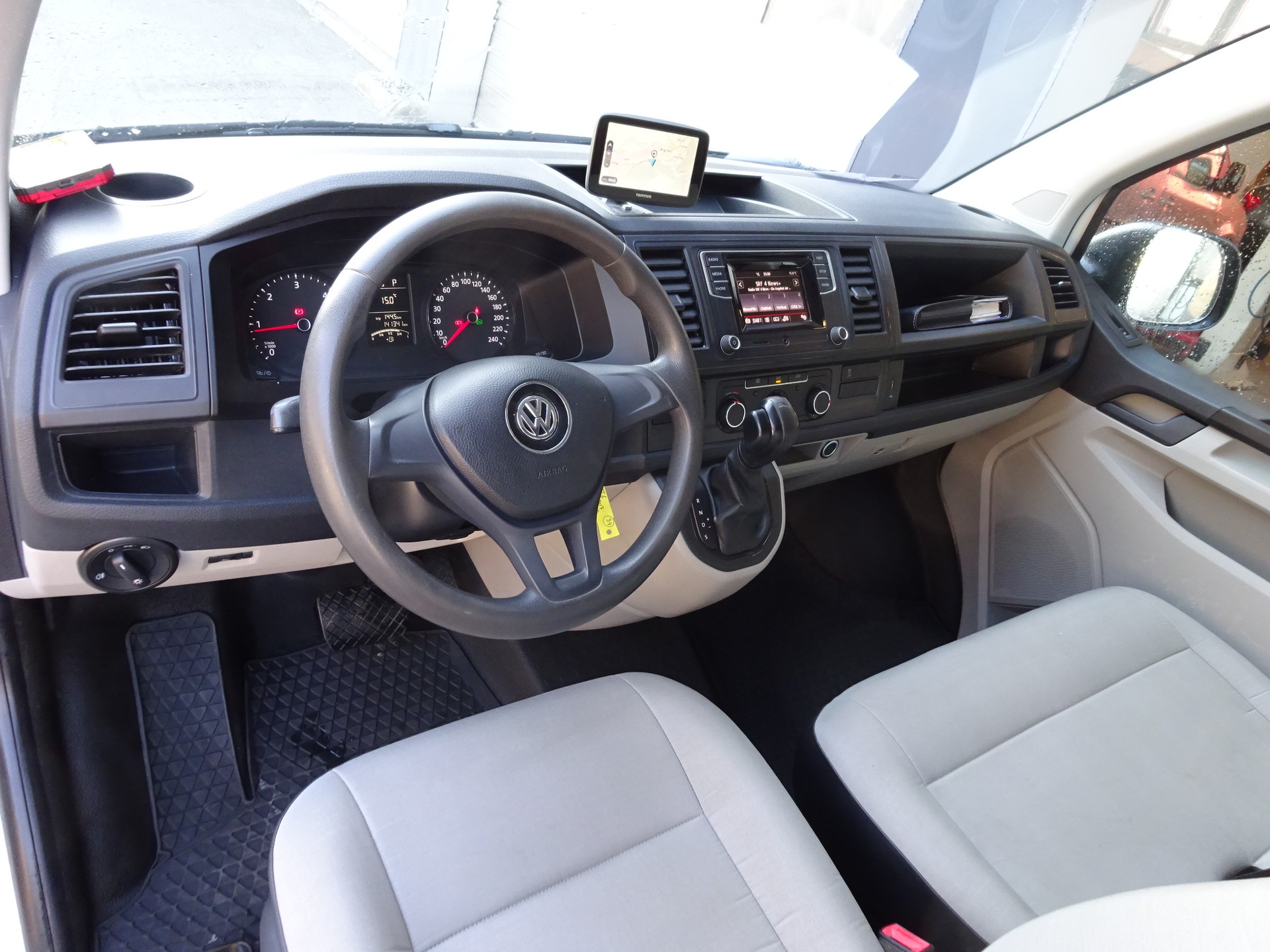 VW T6 2.0 TDI 4Motion DSG-image-14
