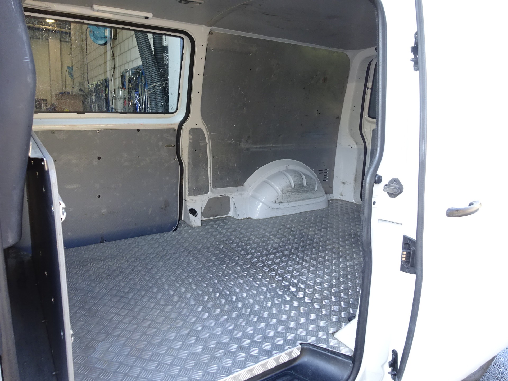 VW T6 2.0 TDI 4Motion DSG-image-23
