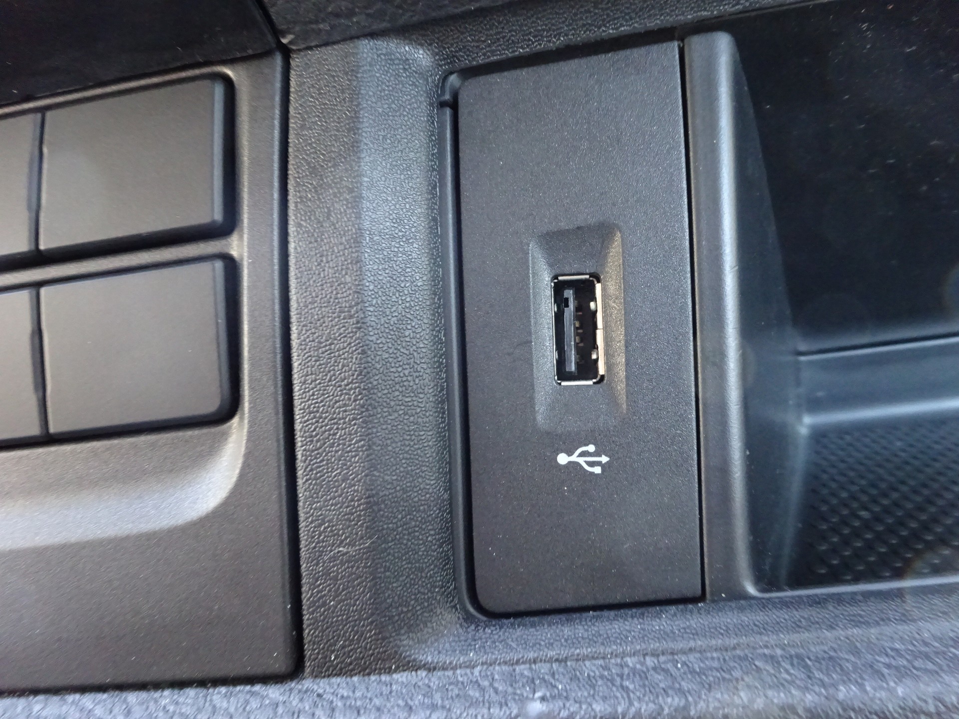VW T6 2.0 TDI 4Motion DSG-image-11