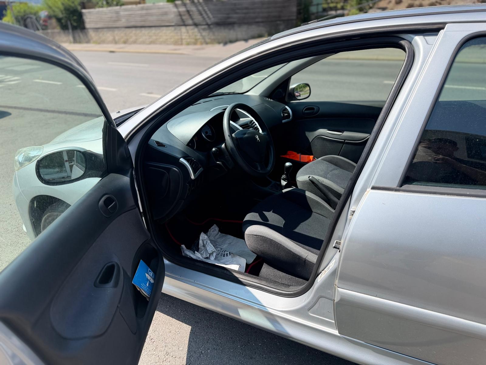 PEUGEOT 206+ 1.4 Trendy-image-8