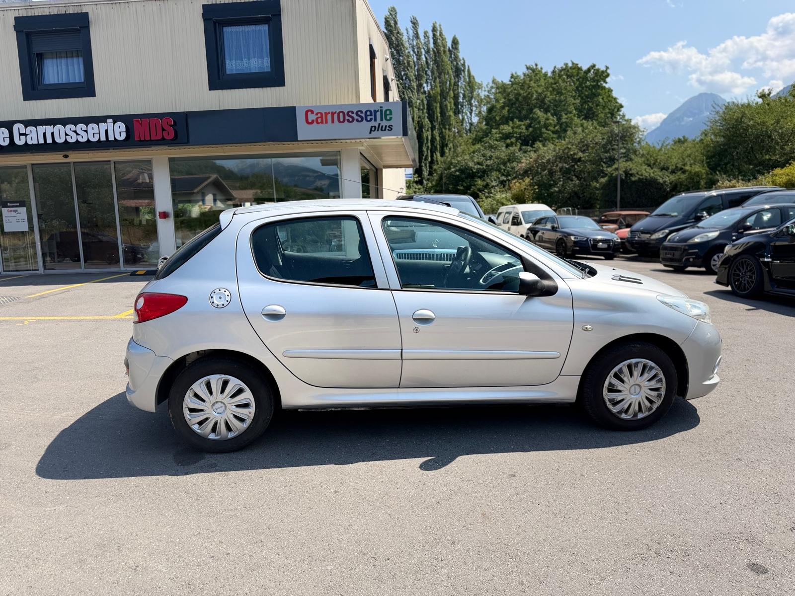 PEUGEOT 206+ 1.4 Trendy-image-6