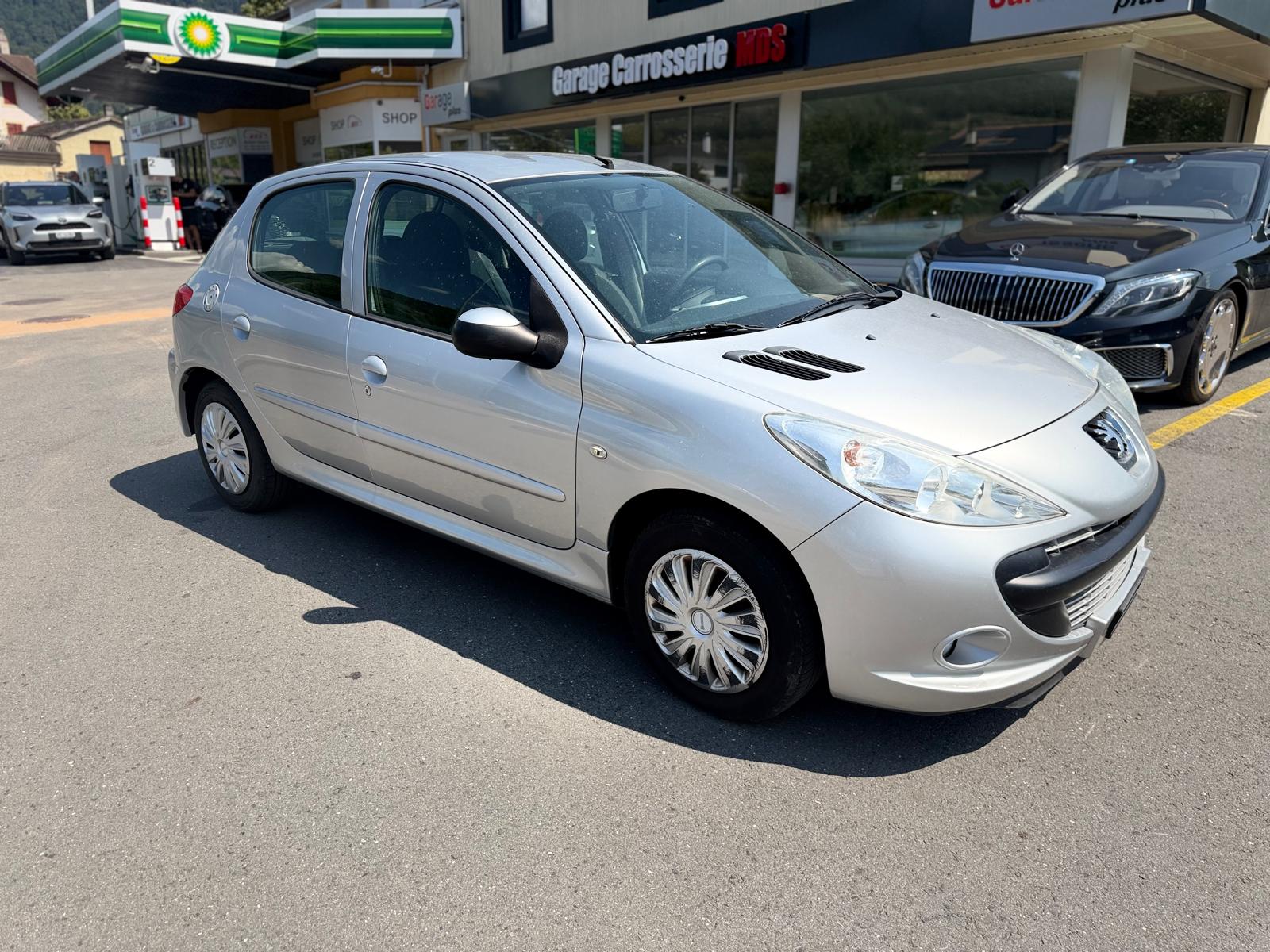 PEUGEOT 206+ 1.4 Trendy-image-2