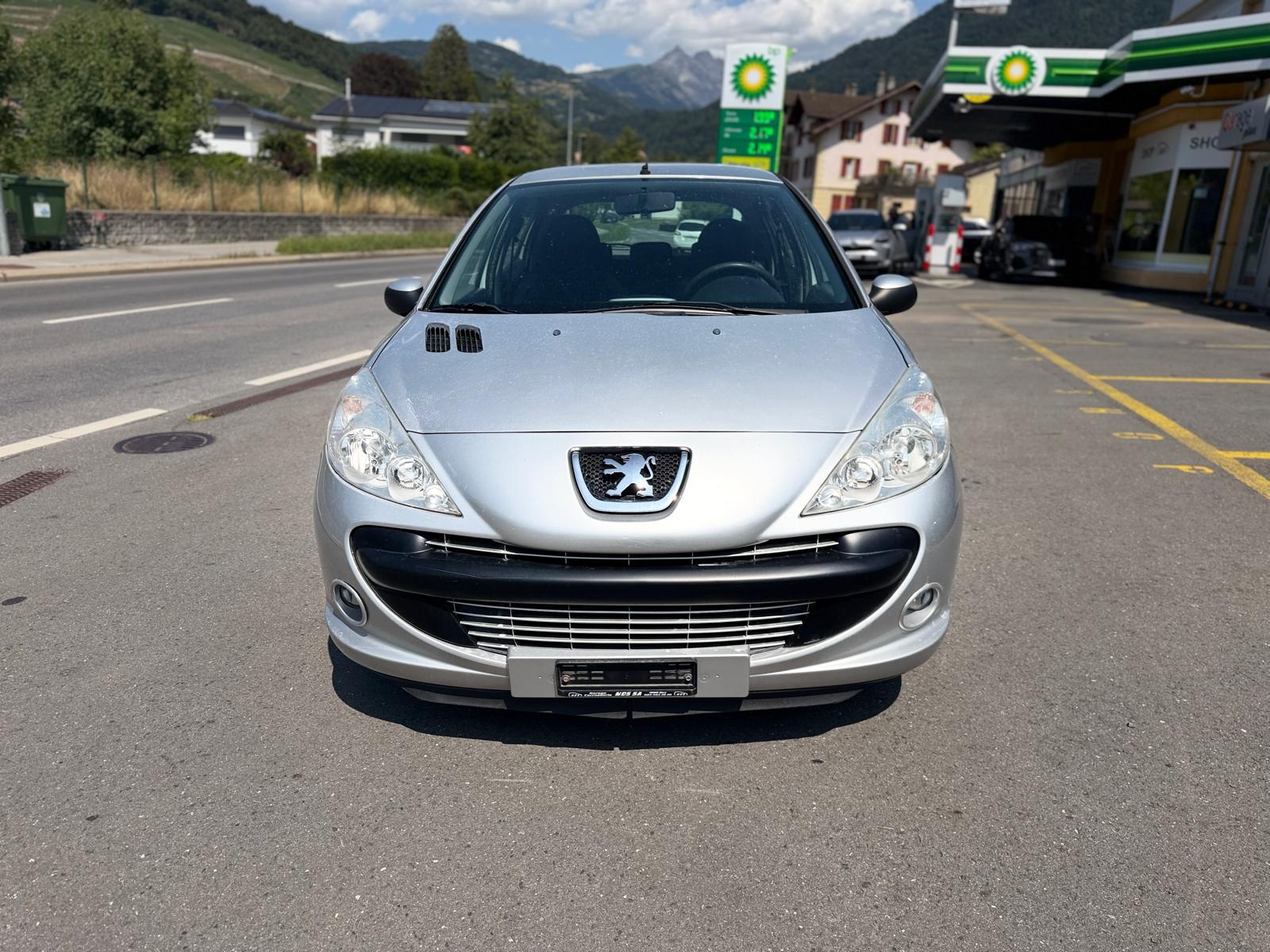 PEUGEOT 206+ 1.4 Trendy-image-1