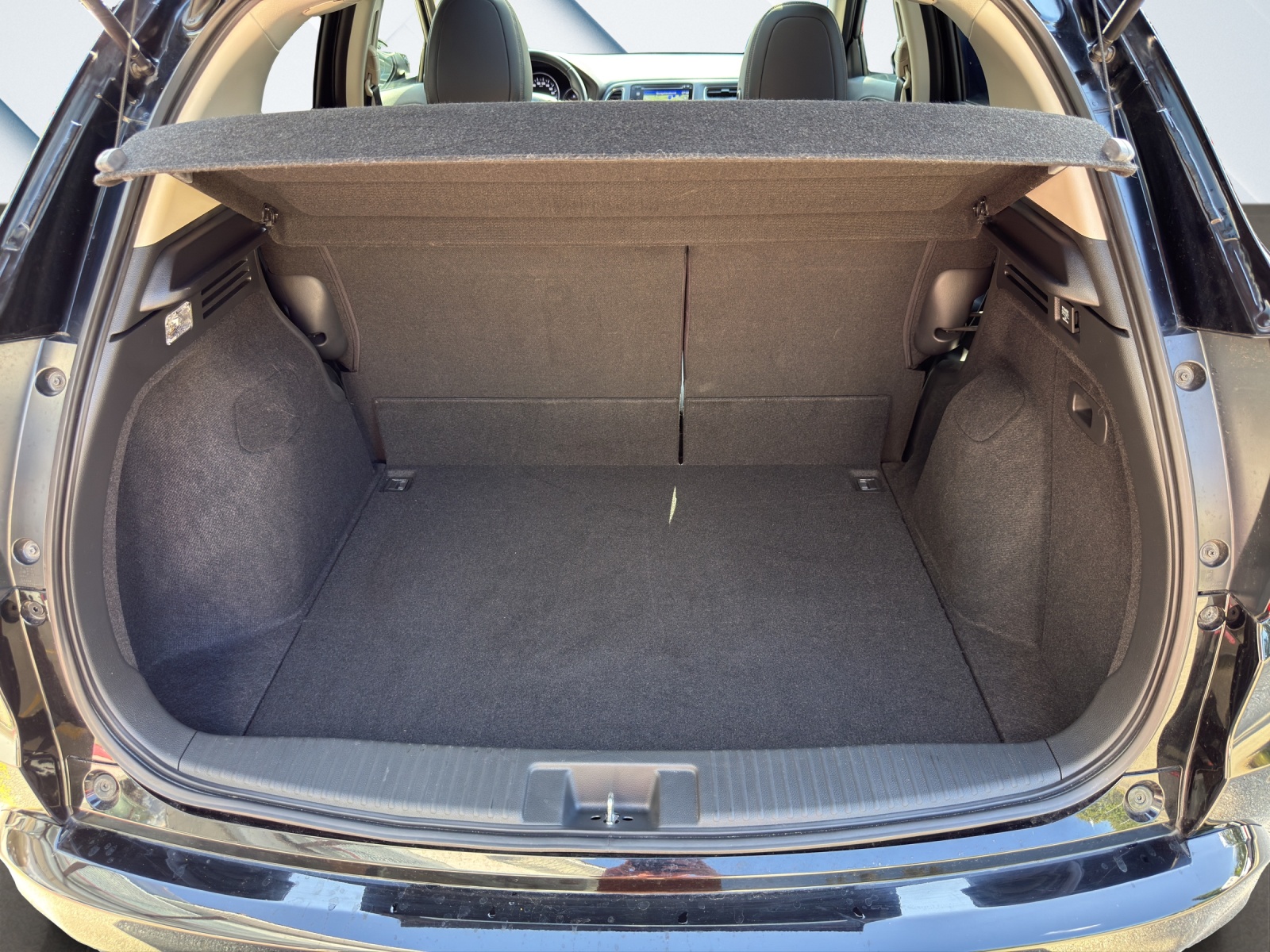 HONDA HR-V 1.5i-VTEC Executive-image-13