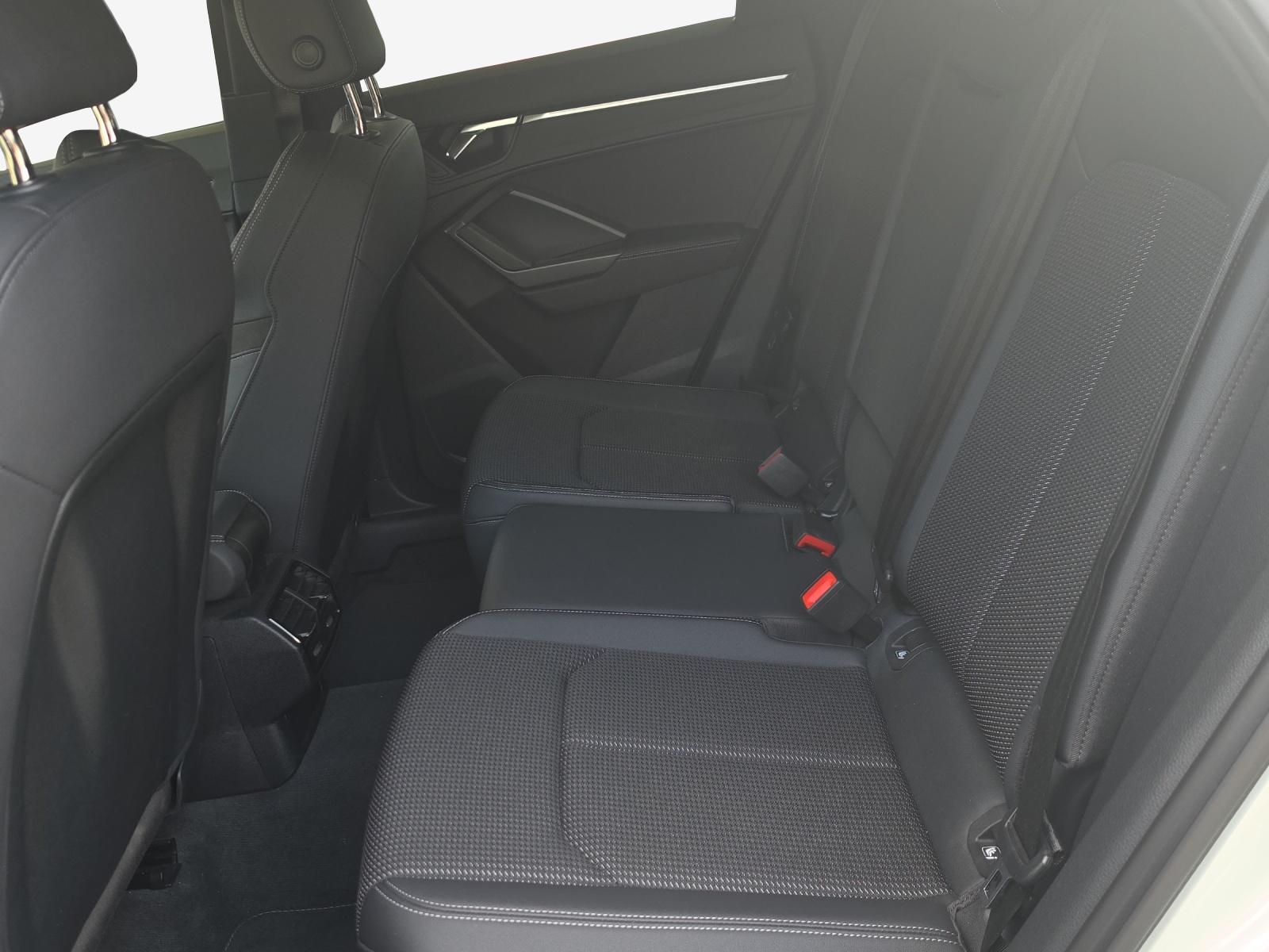 AUDI Q3 Sportback 35 TFSI S line Attraction S-tronic-image-11