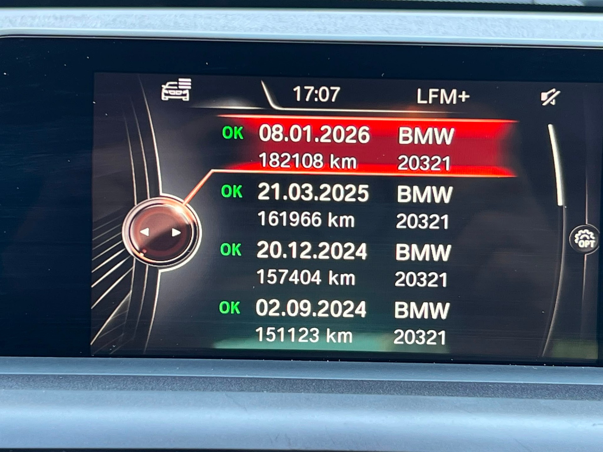 BMW 118d xDrive-image-13