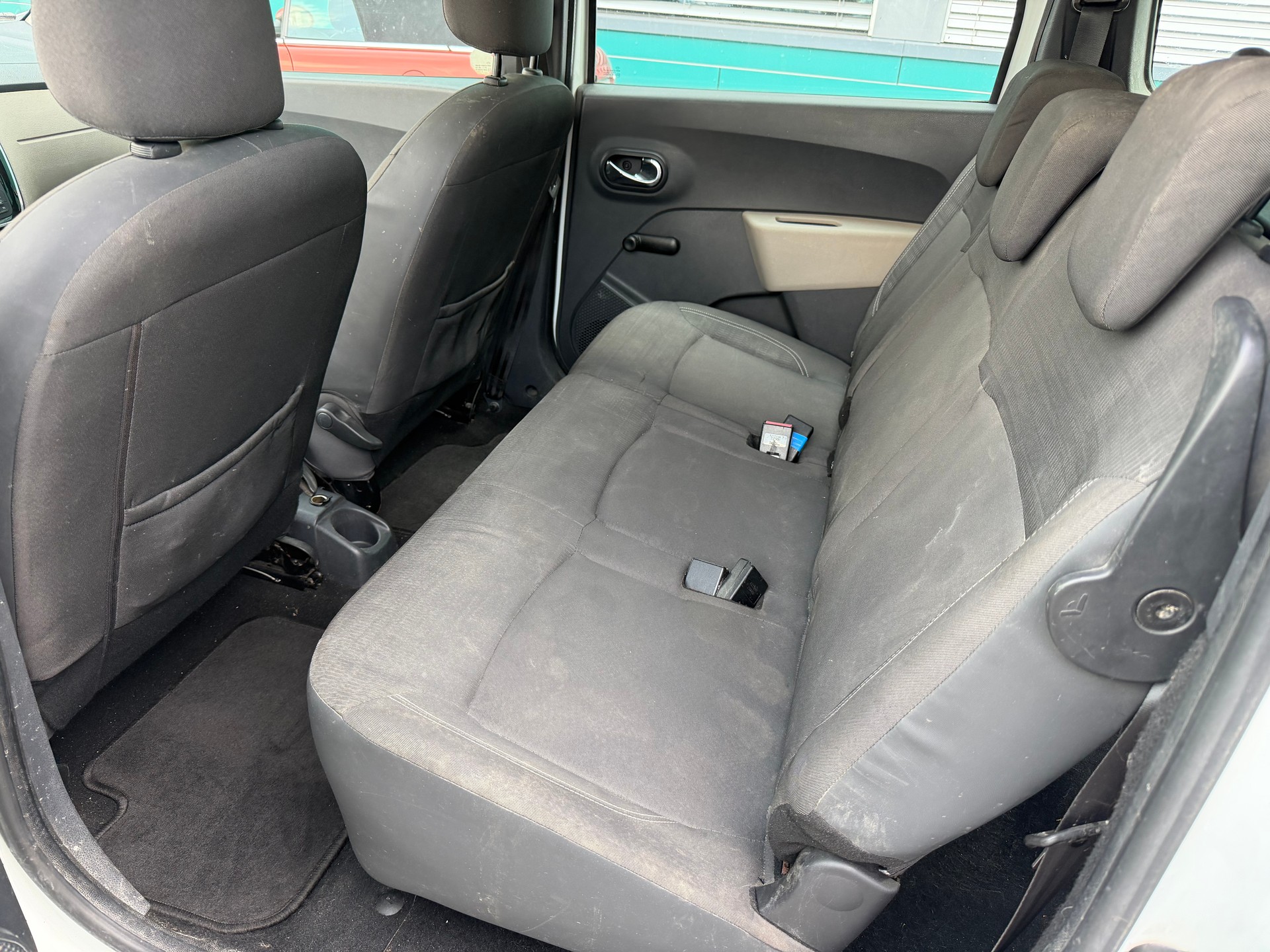 DACIA Lodgy 1.5 dCi Ambiance-image-9