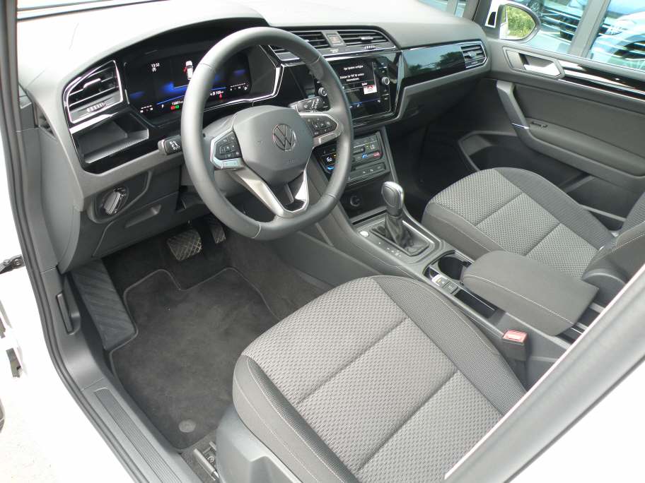 VW Touran 1.5 TSI Comfortline DSG-image-3