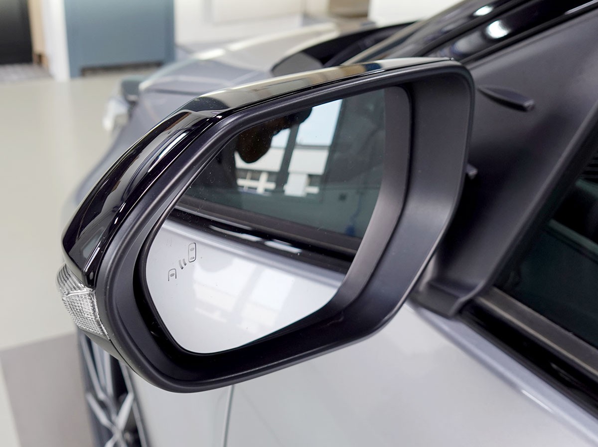 TOYOTA Yaris 1.5 GR Sport e-CVT Panoramaglasdach, JBL, Head-Up Display-image-20