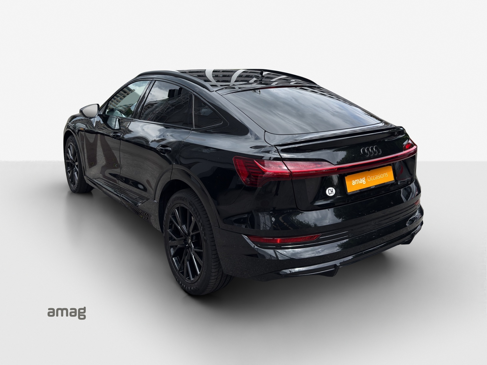 AUDI e-tron 55 Sportback S Line Black Edition quattro-image-2