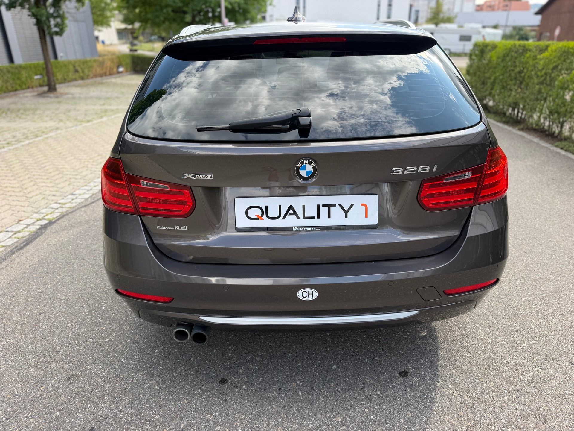 BMW 328i xDrive Touring Sport Line-image-5