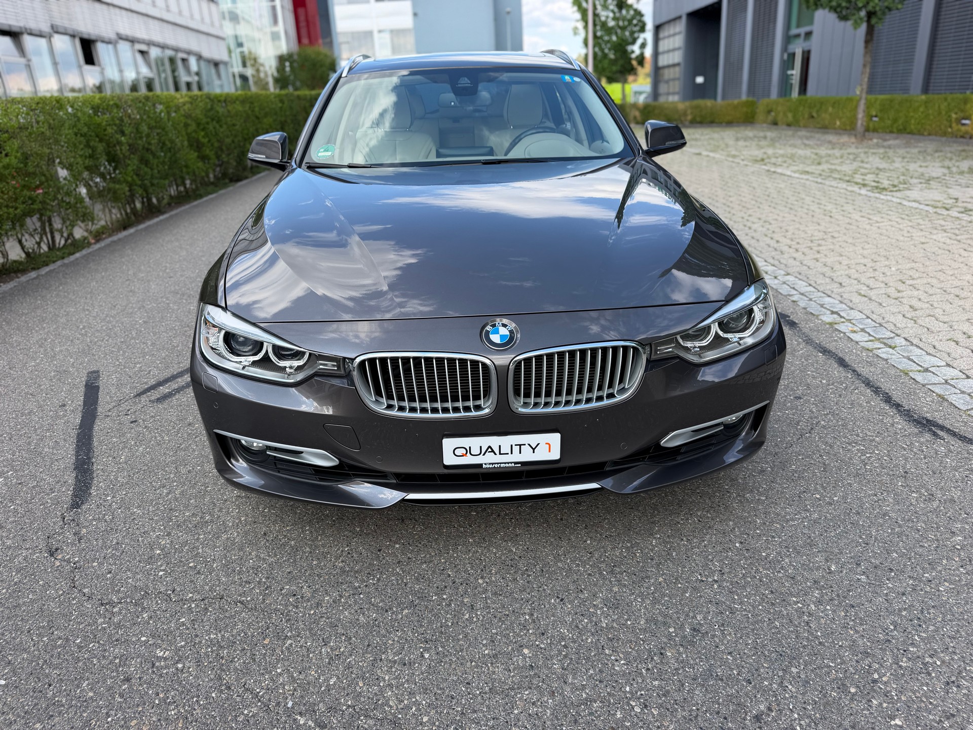 BMW 328i xDrive Touring Sport Line-image-26