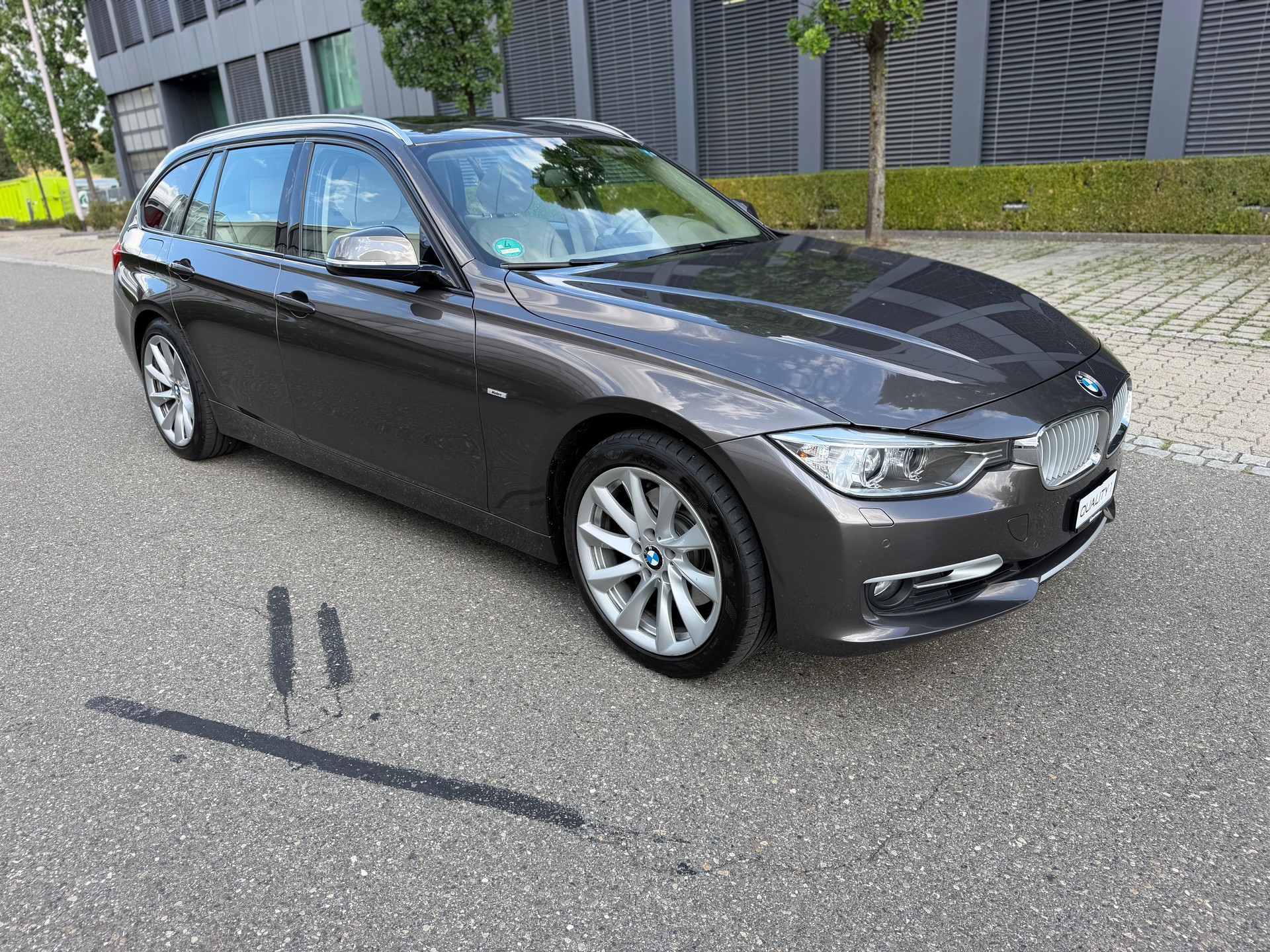 BMW 328i xDrive Touring Sport Line-image-27