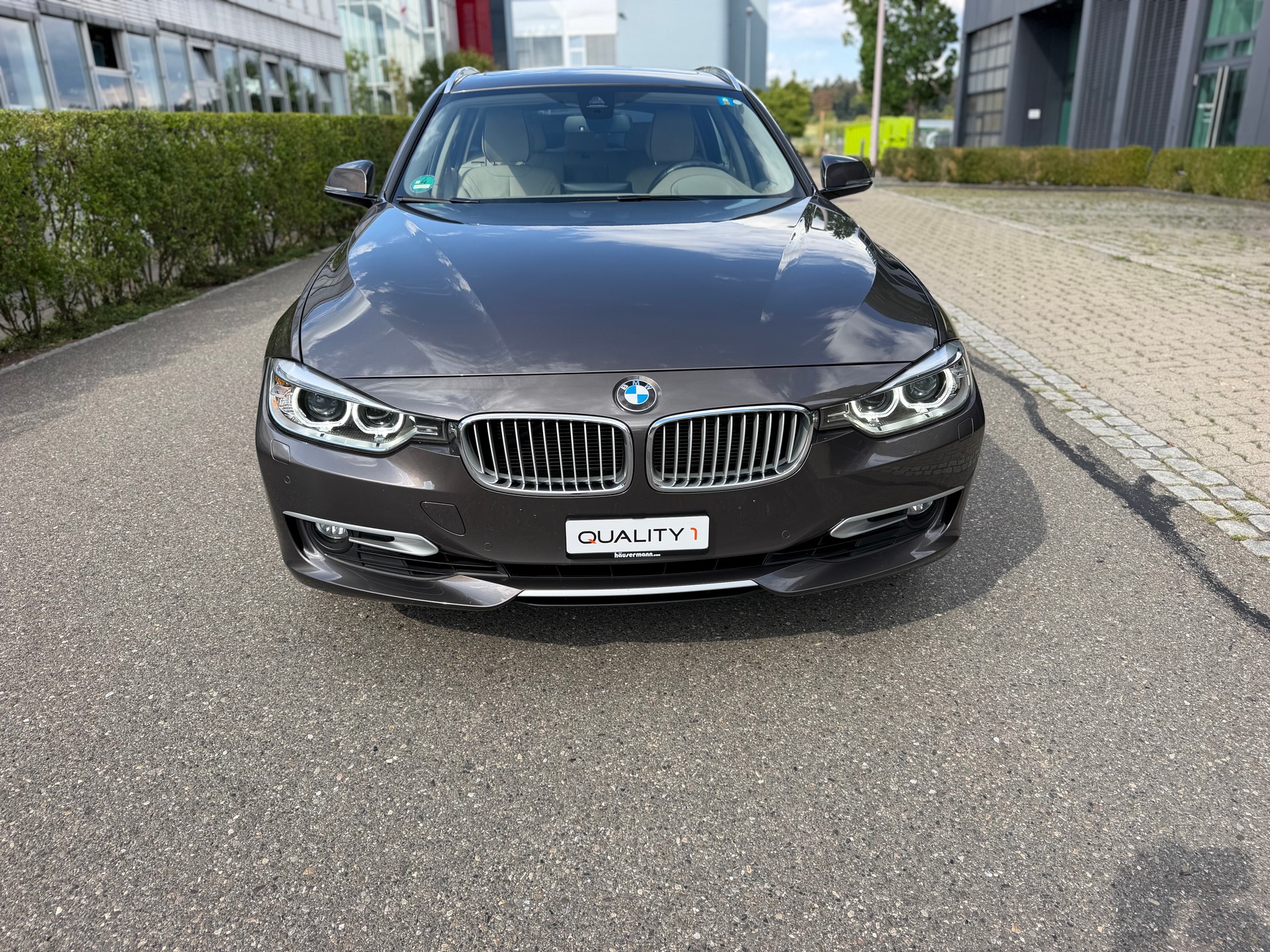BMW 328i xDrive Touring Sport Line-image-1