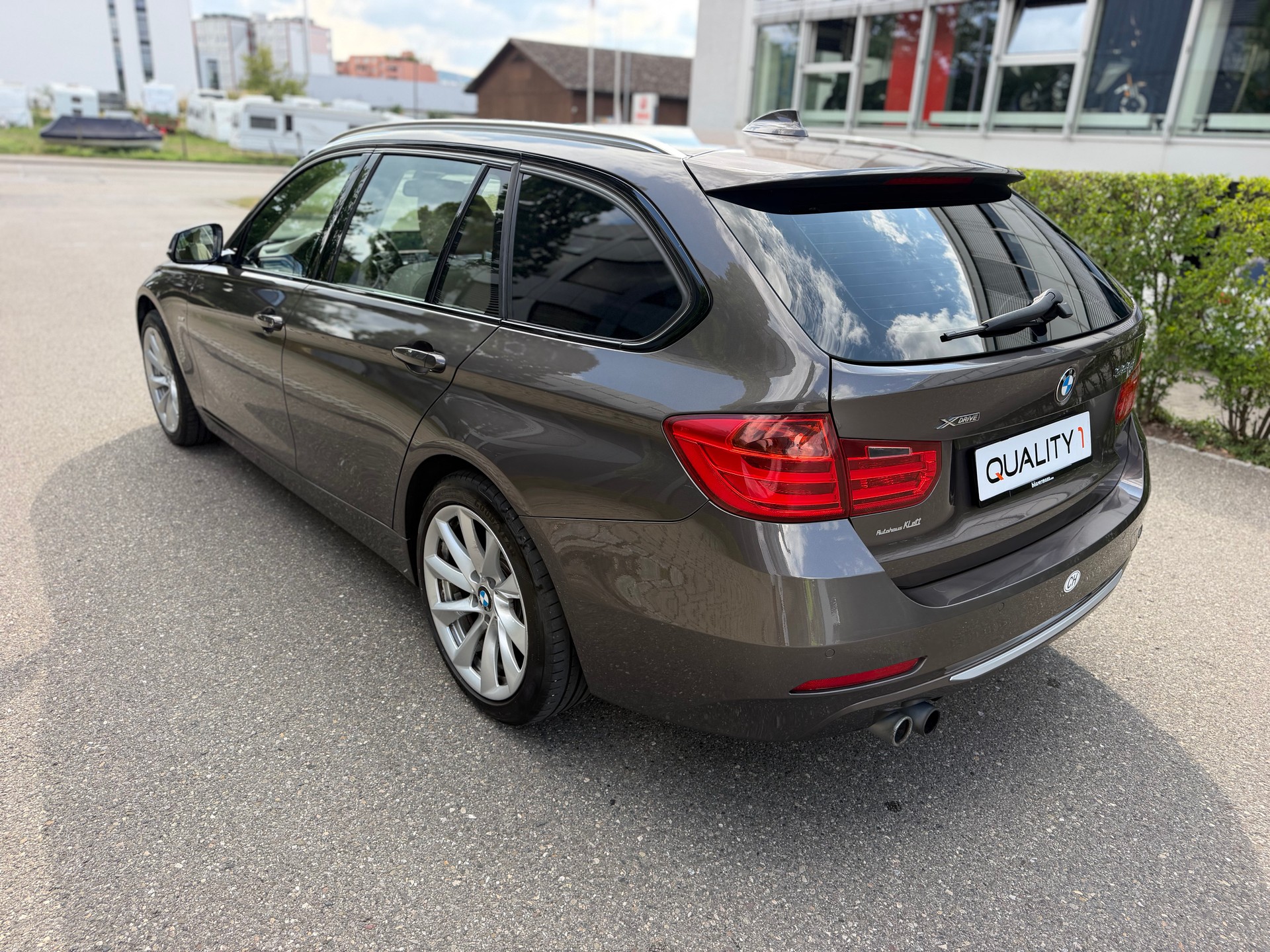 BMW 328i xDrive Touring Sport Line-image-6