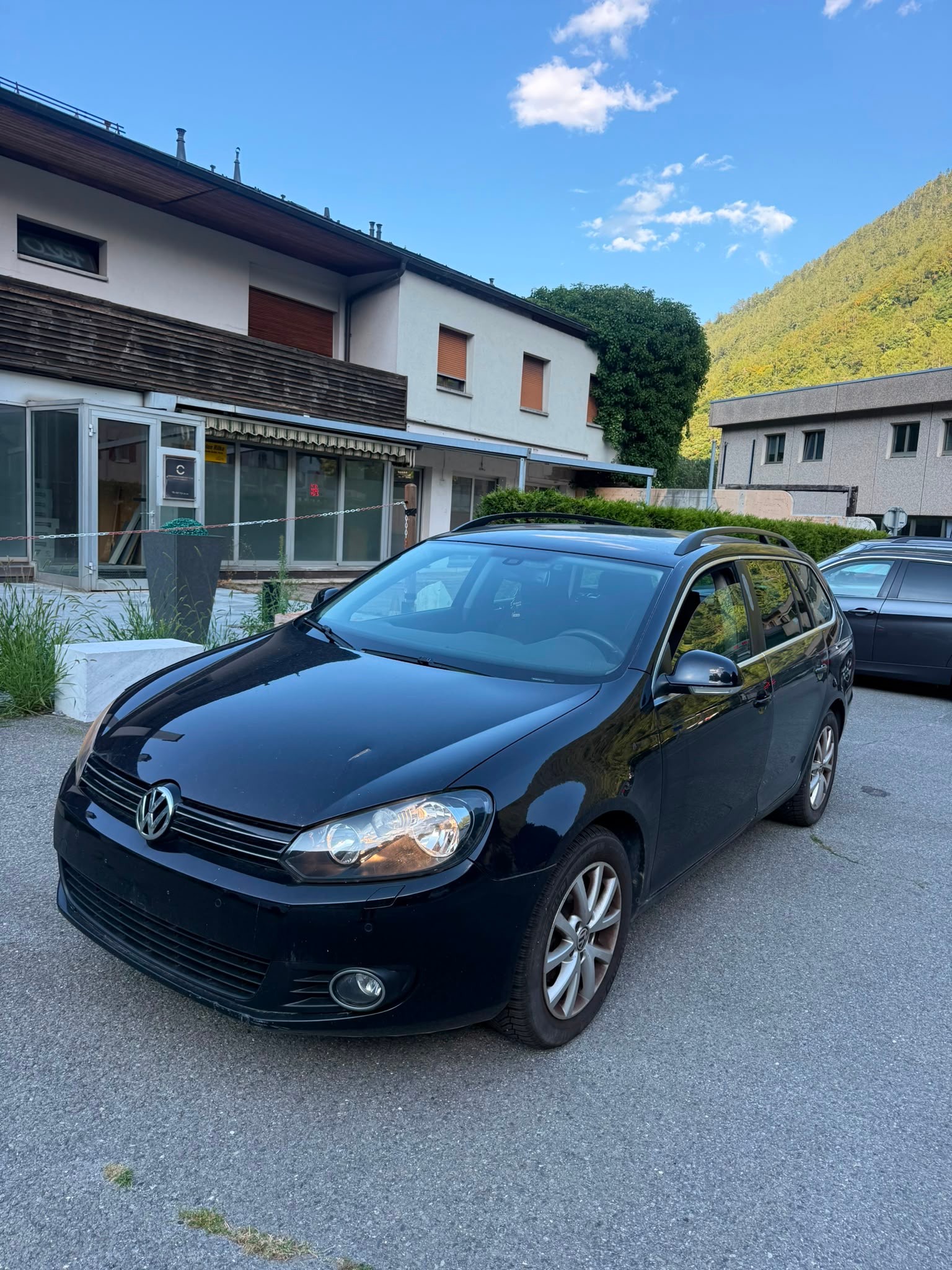 VW Golf Variant 1.4 TSI Highline-image-2