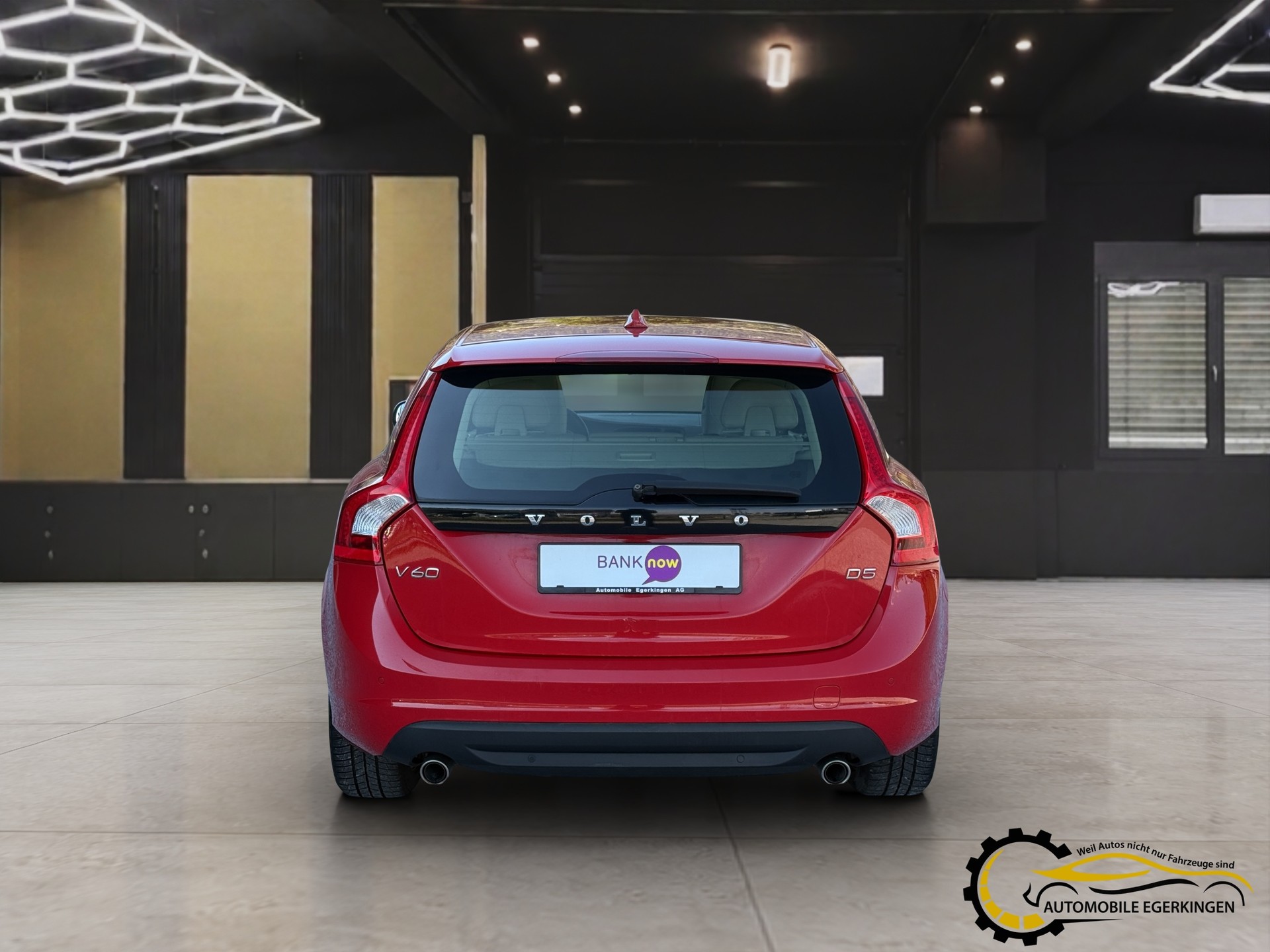 VOLVO V60 2.4 D5 Summum-image-5