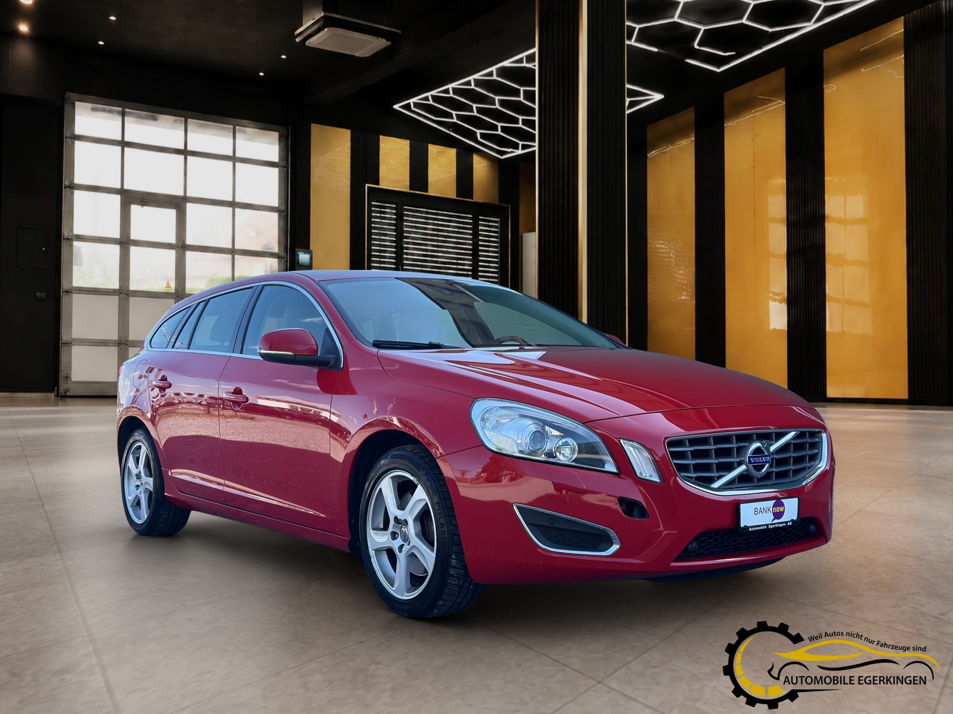 VOLVO V60 2.4 D5 Summum-image-2