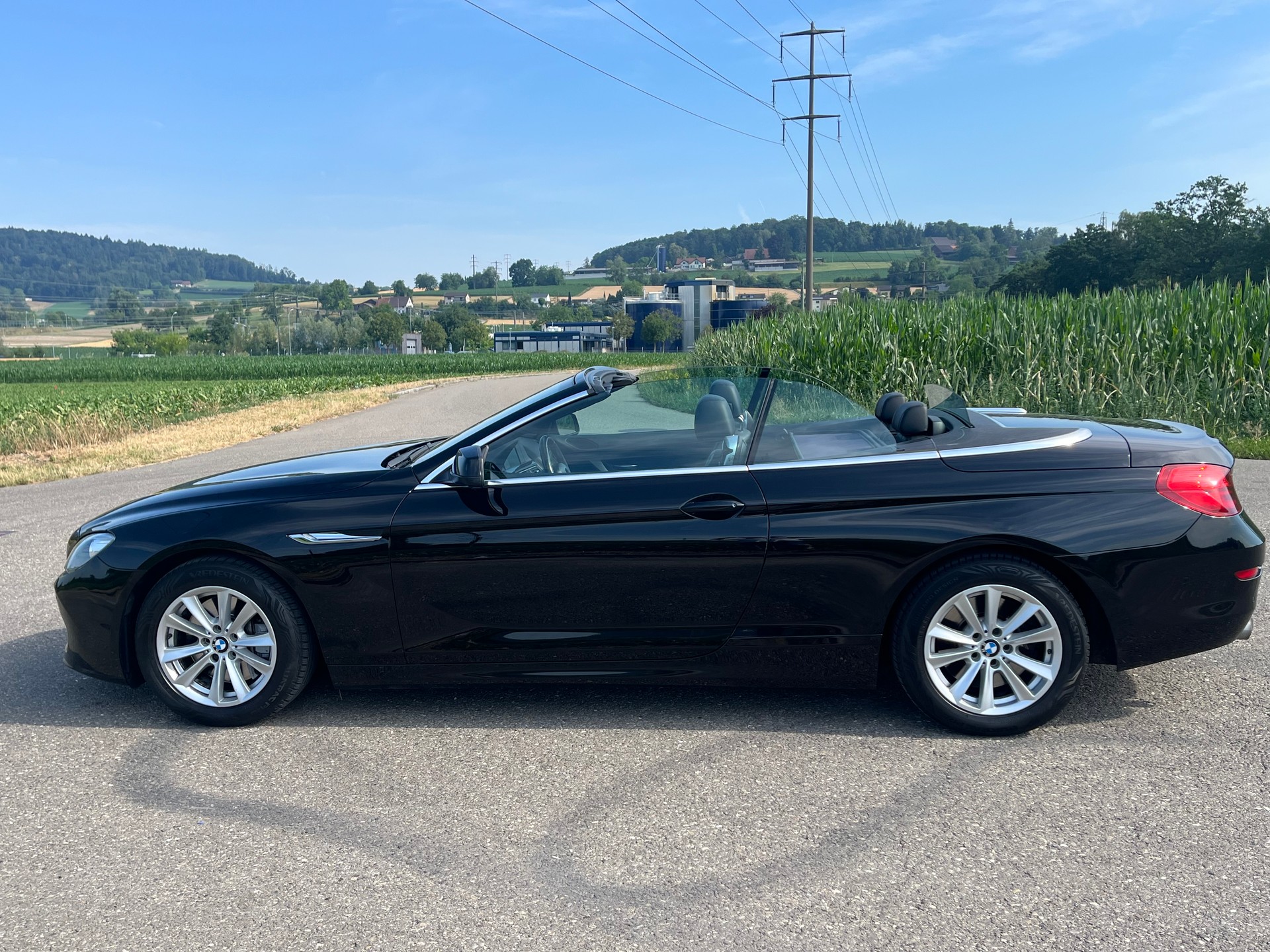 BMW 640i Cabrio-image-11