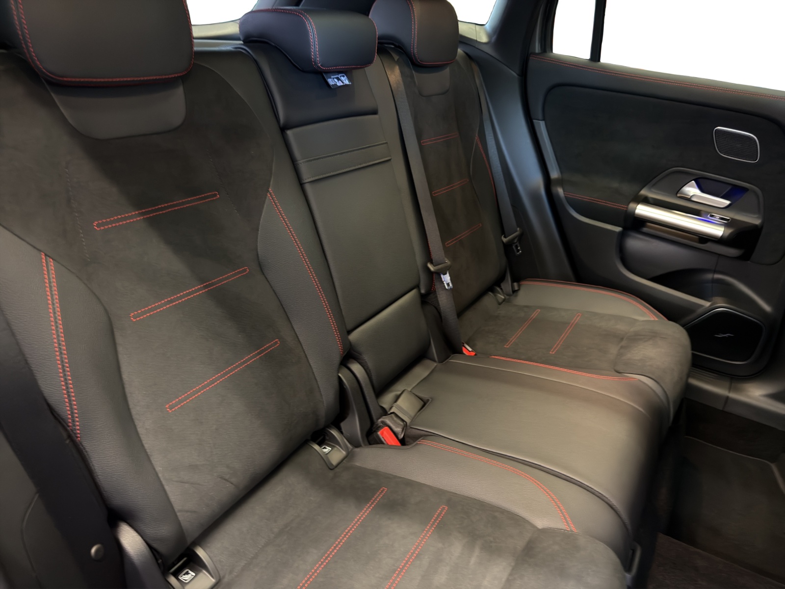 MERCEDES-BENZ GLA 250 4Matic Swiss Star-image-14