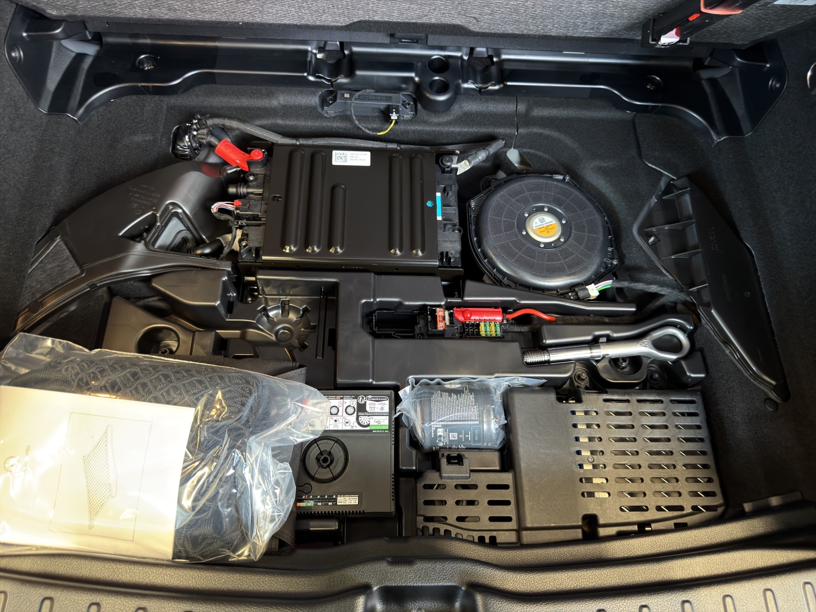 MERCEDES-BENZ GLA 250 4Matic Swiss Star-image-19